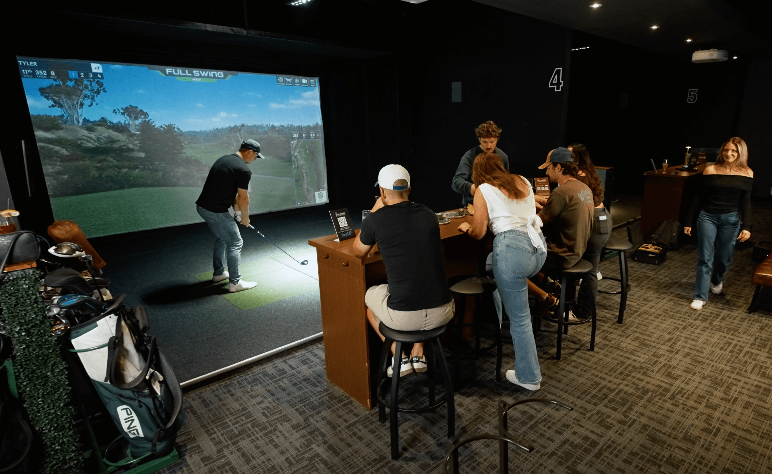 Players Indoor Golf & Sports Bar - Image 6