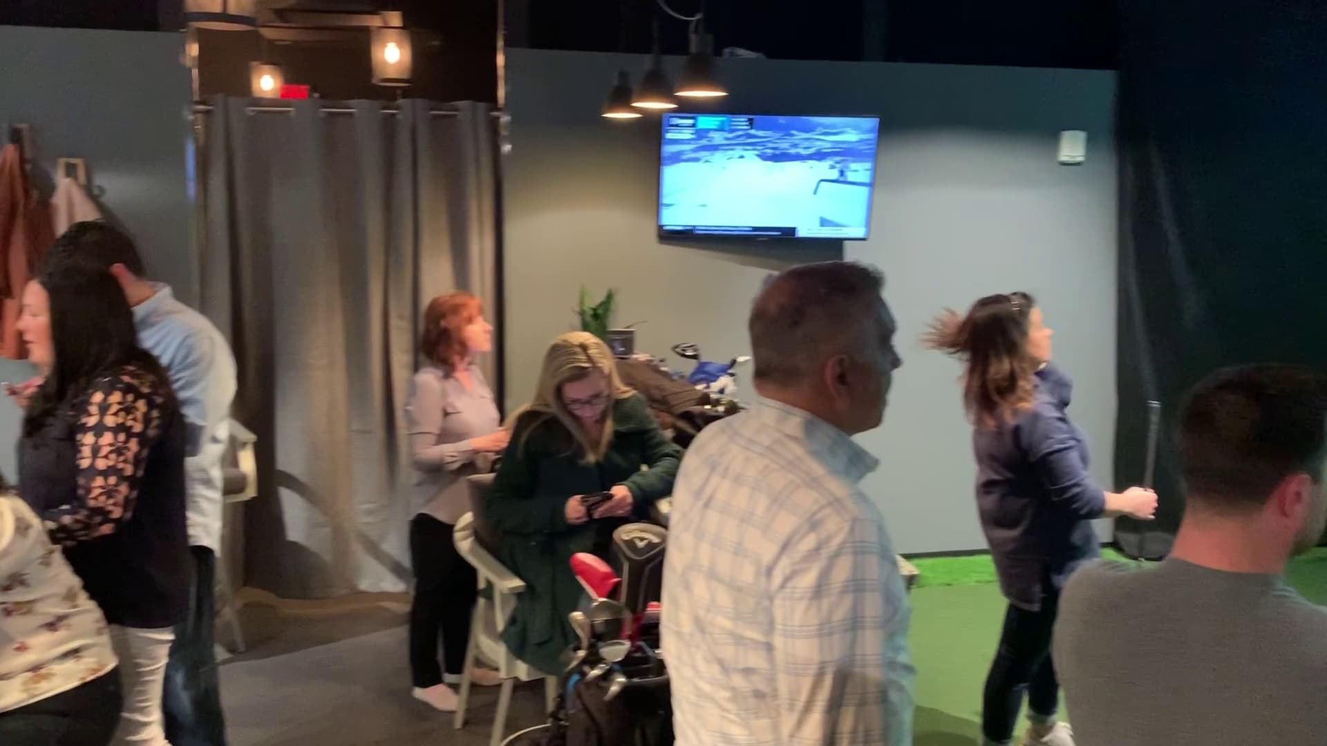 Swing Loose Indoor Golf - Image 8