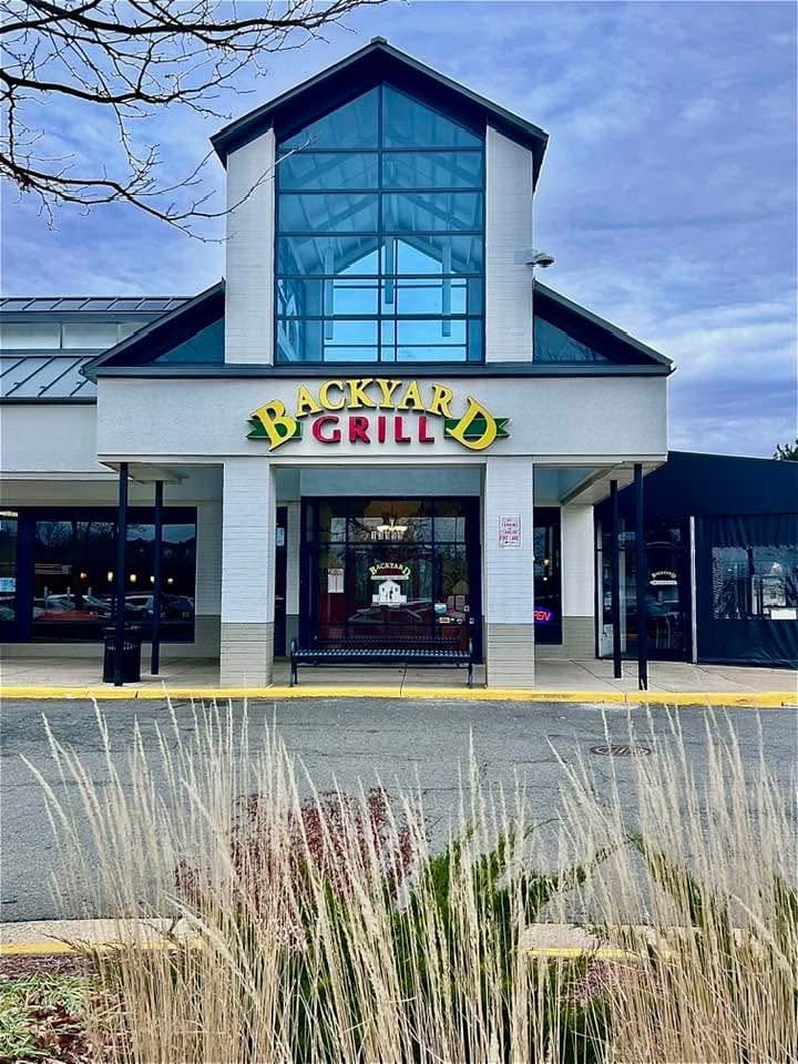 Backyard Grill - Image 8