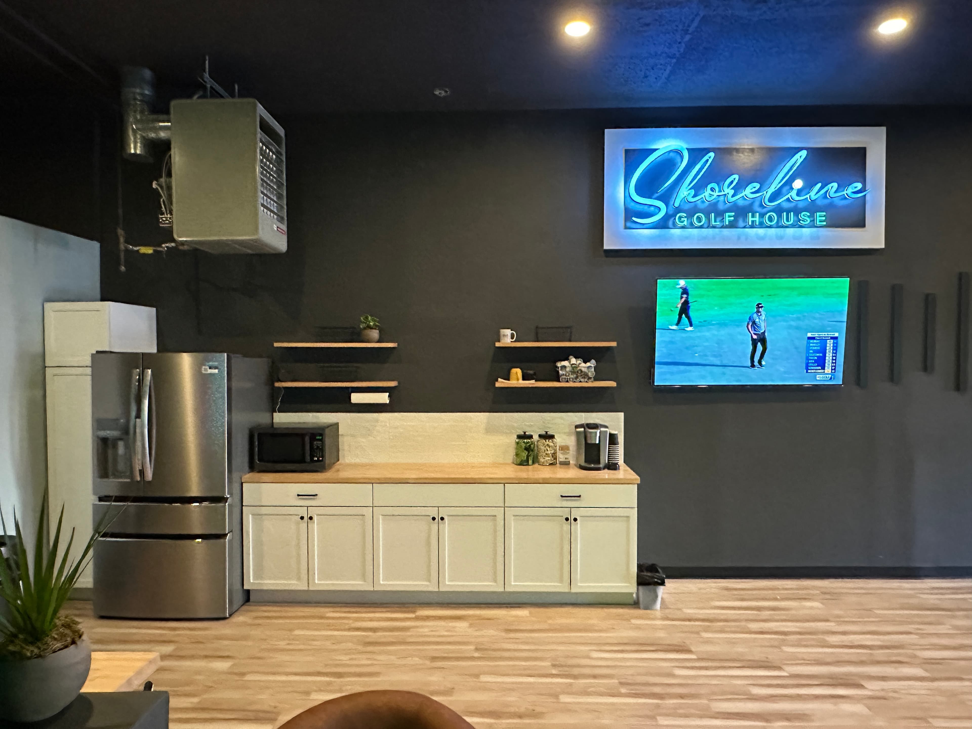 Shoreline Golf House - Image 2