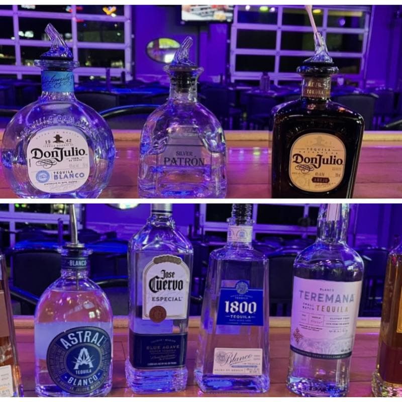 Sidelines Sports Pub - Image 9