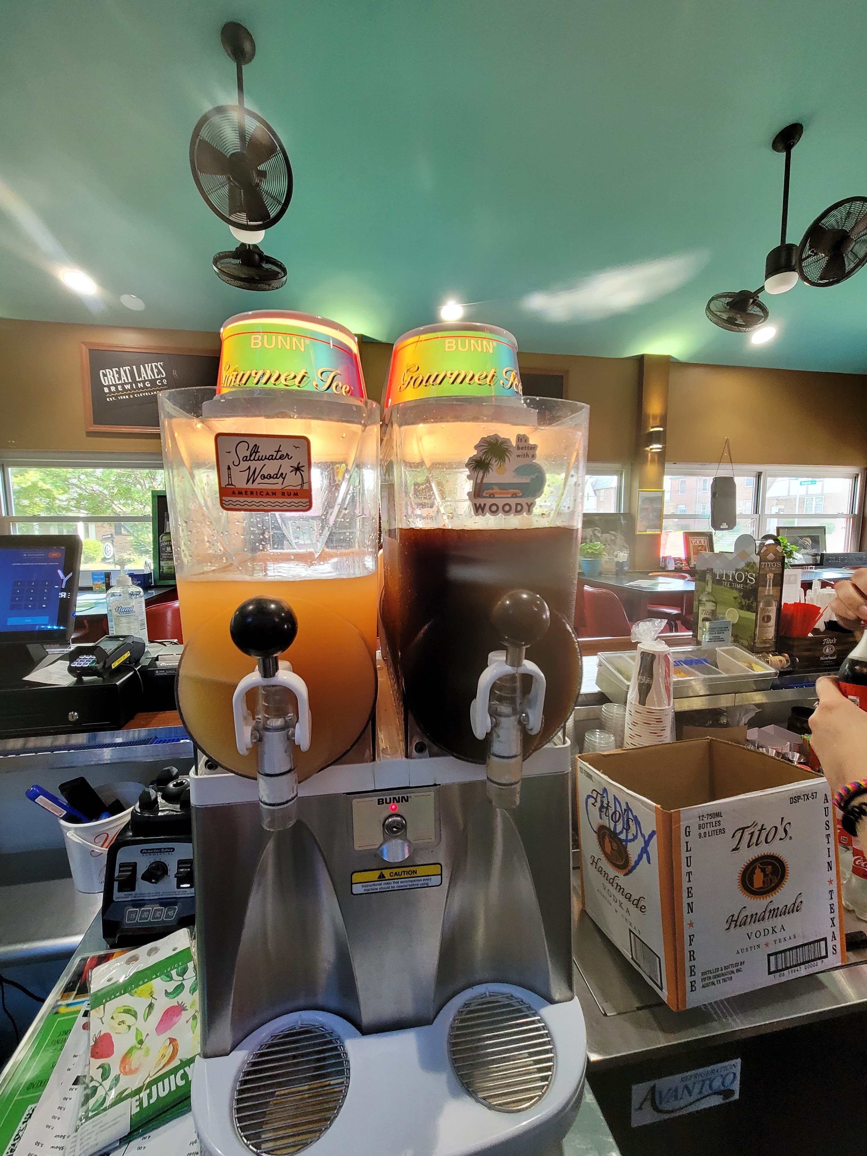 Caddy's Delight Virtual Golf Lounge - Image 6