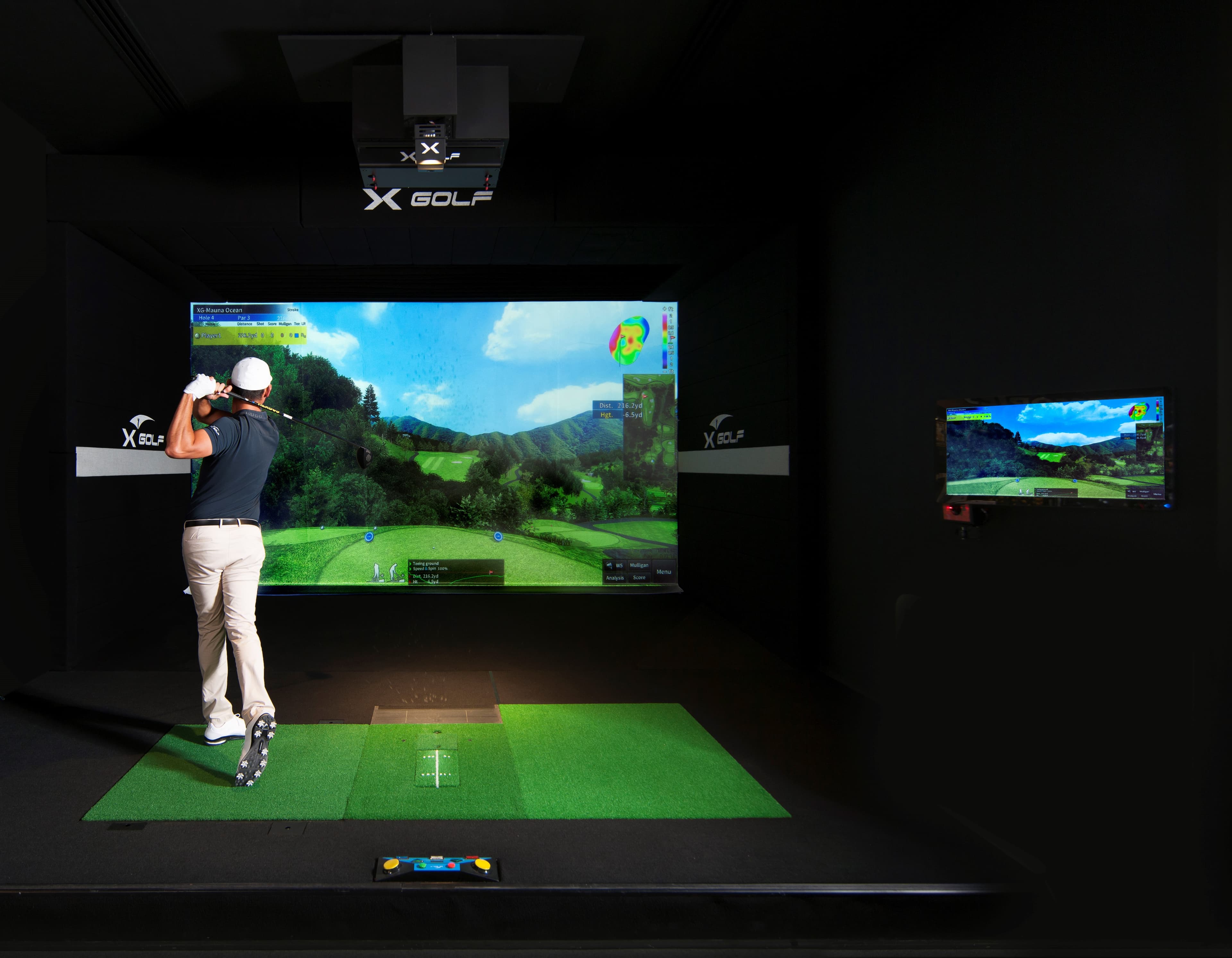 X-Golf Portland - Image 3