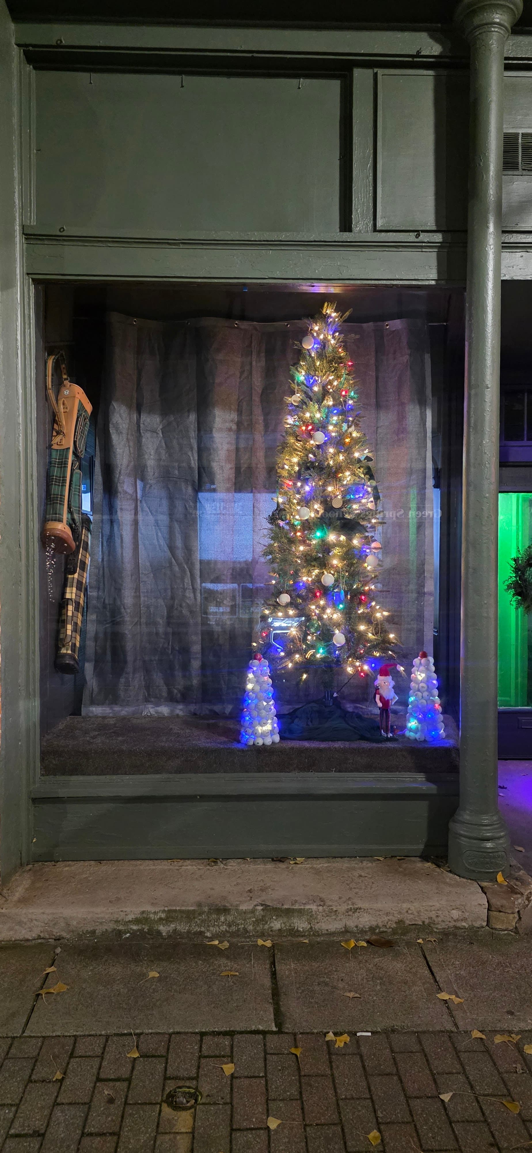 The 19th hole at Clyde Ohio - Image 8