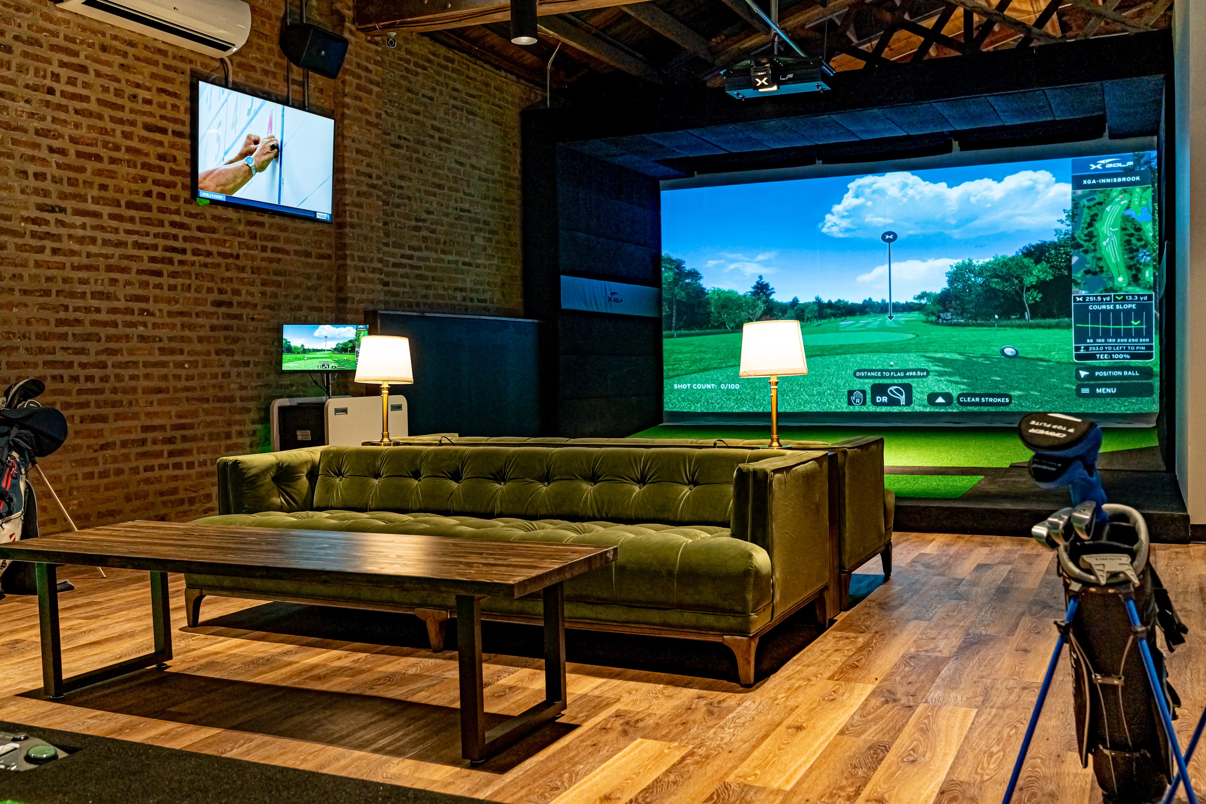 X-Golf Wrigleyville - Image 2