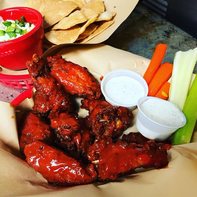 Golf Cabin Bar & Grill - Image 7