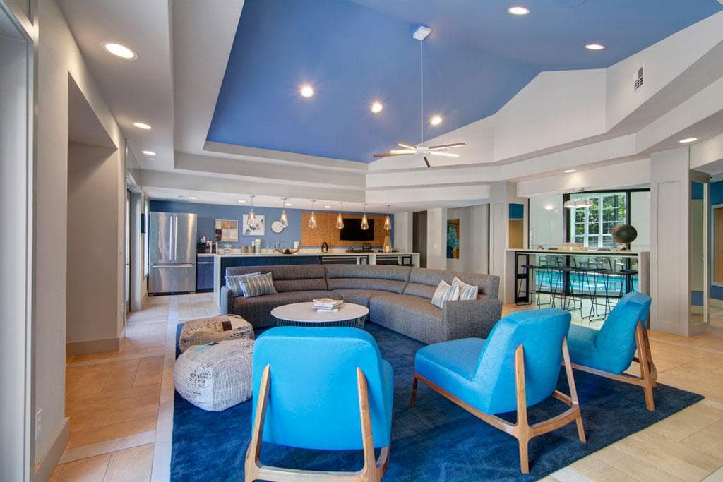 On The Green at Harbour Pointe Apartments - Image 9