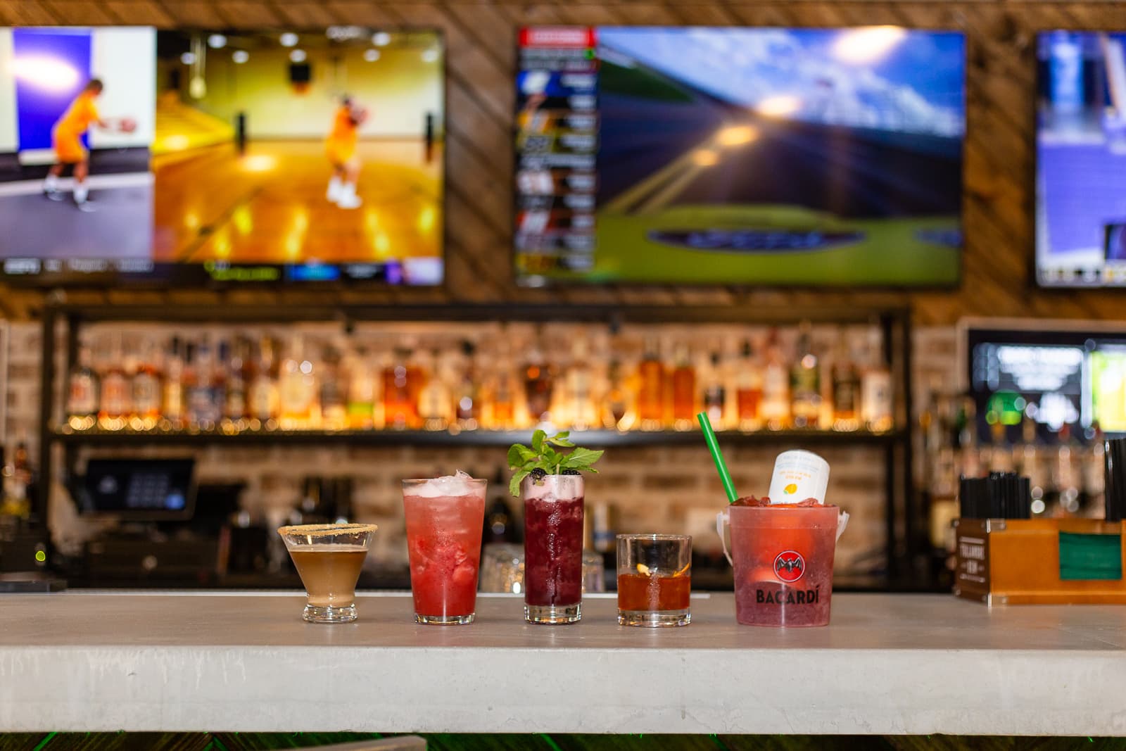 Happy's Sports Lounge - Image 4