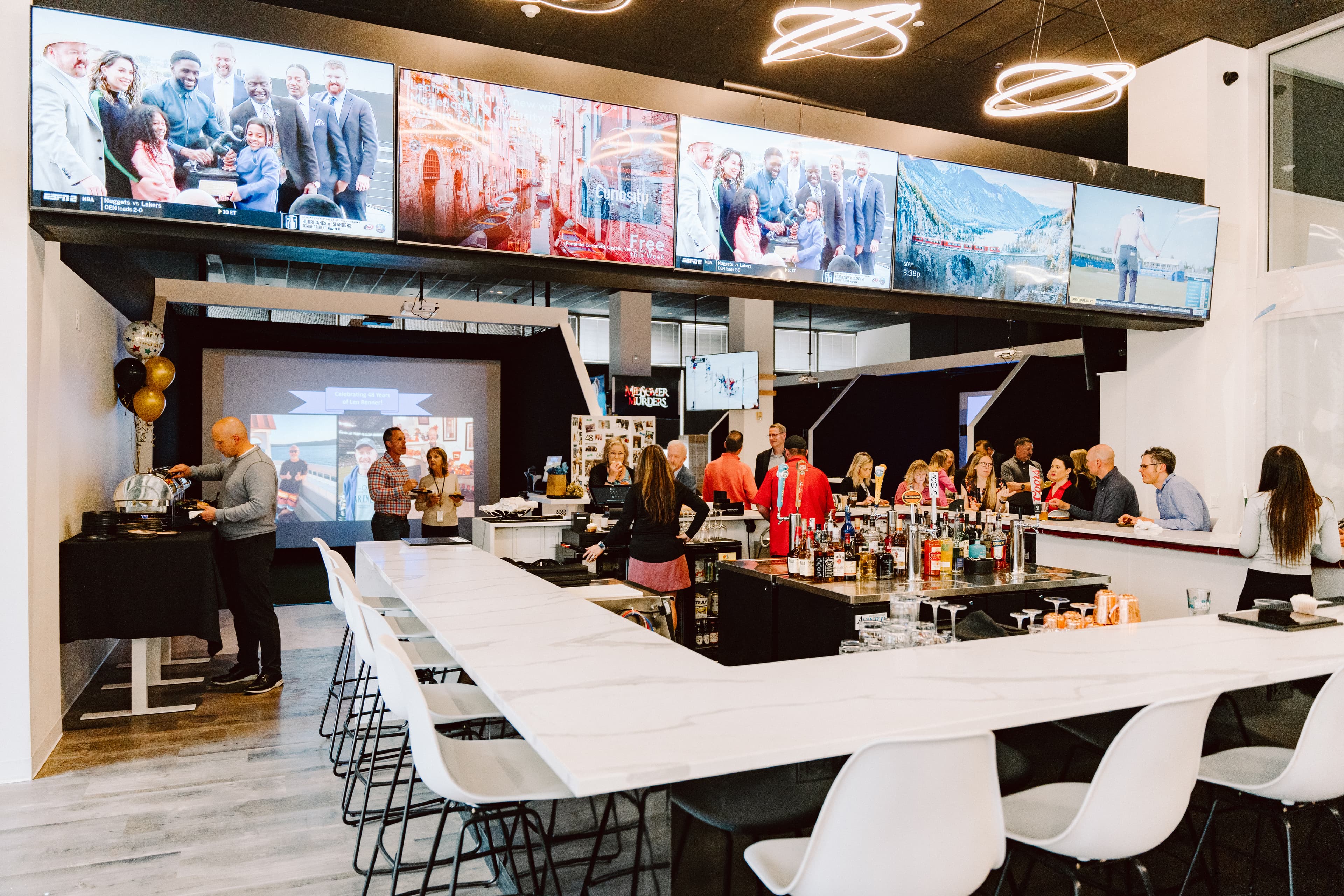 Swing Lounge Downtown - Image 1