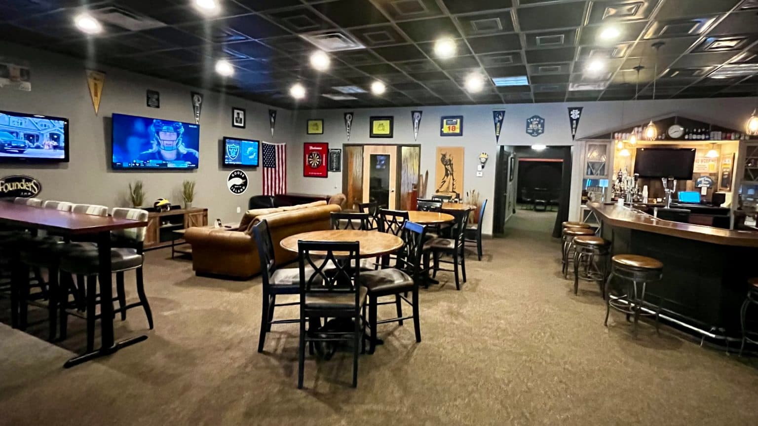 Tarks Indoor Golf - Image 5