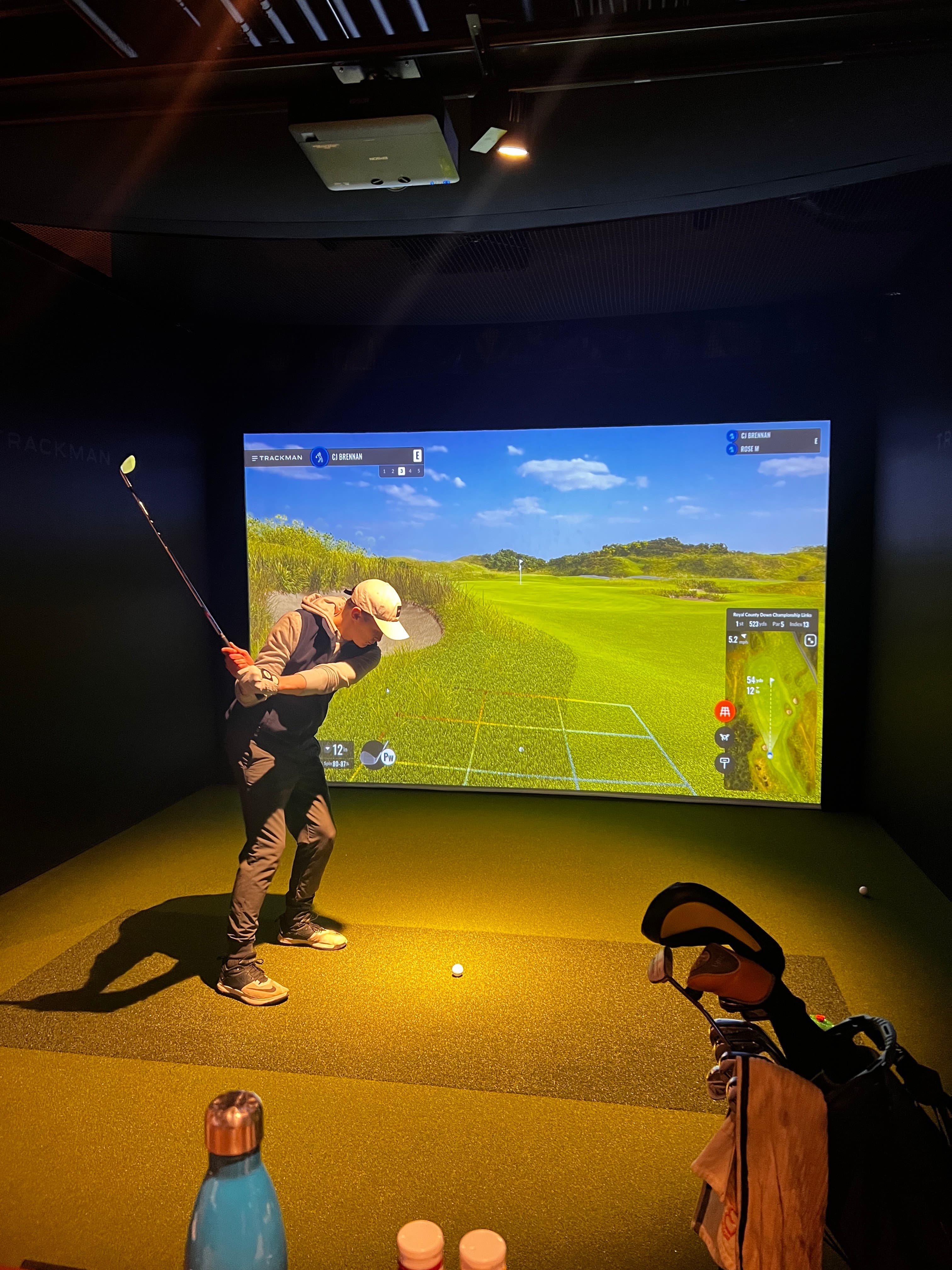 Golf Tavern - Image 1