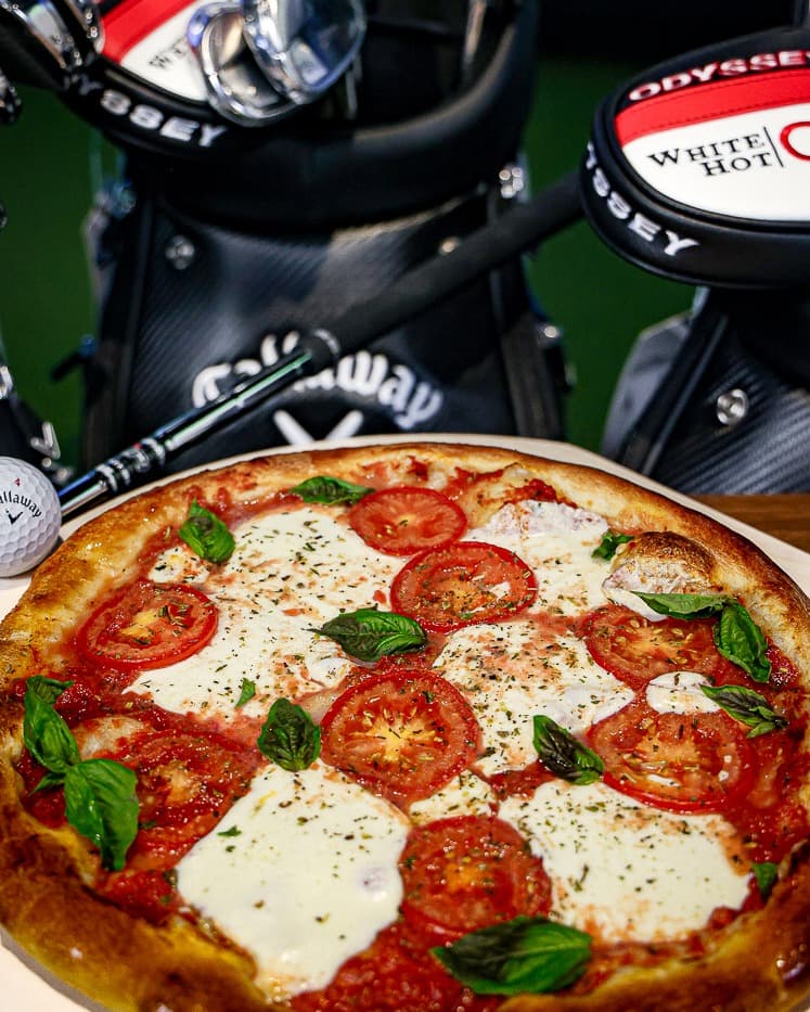 Hackers Bar & Grille - Image 5