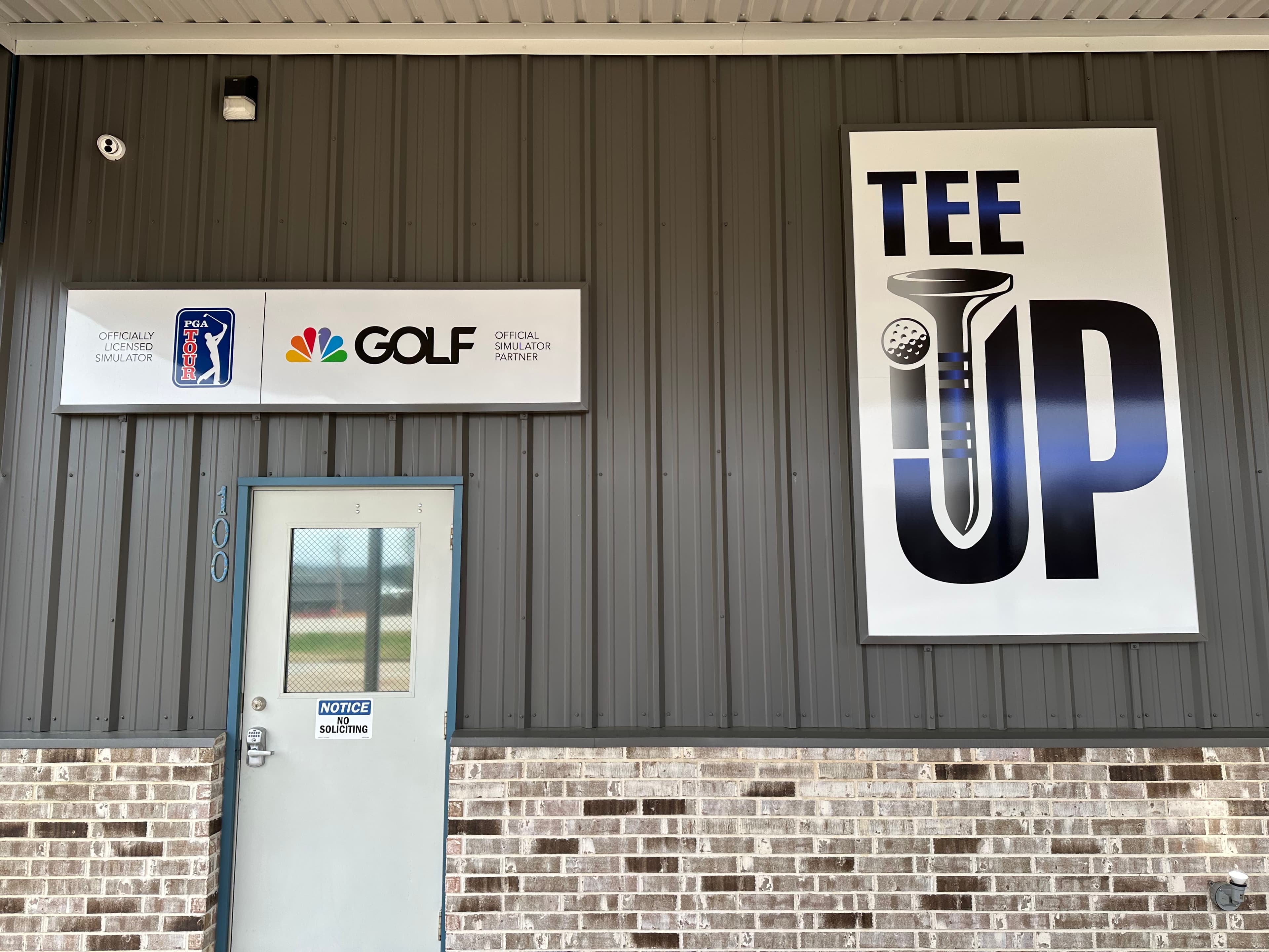 TEE IT UP GOLF STUDIO - Image 8