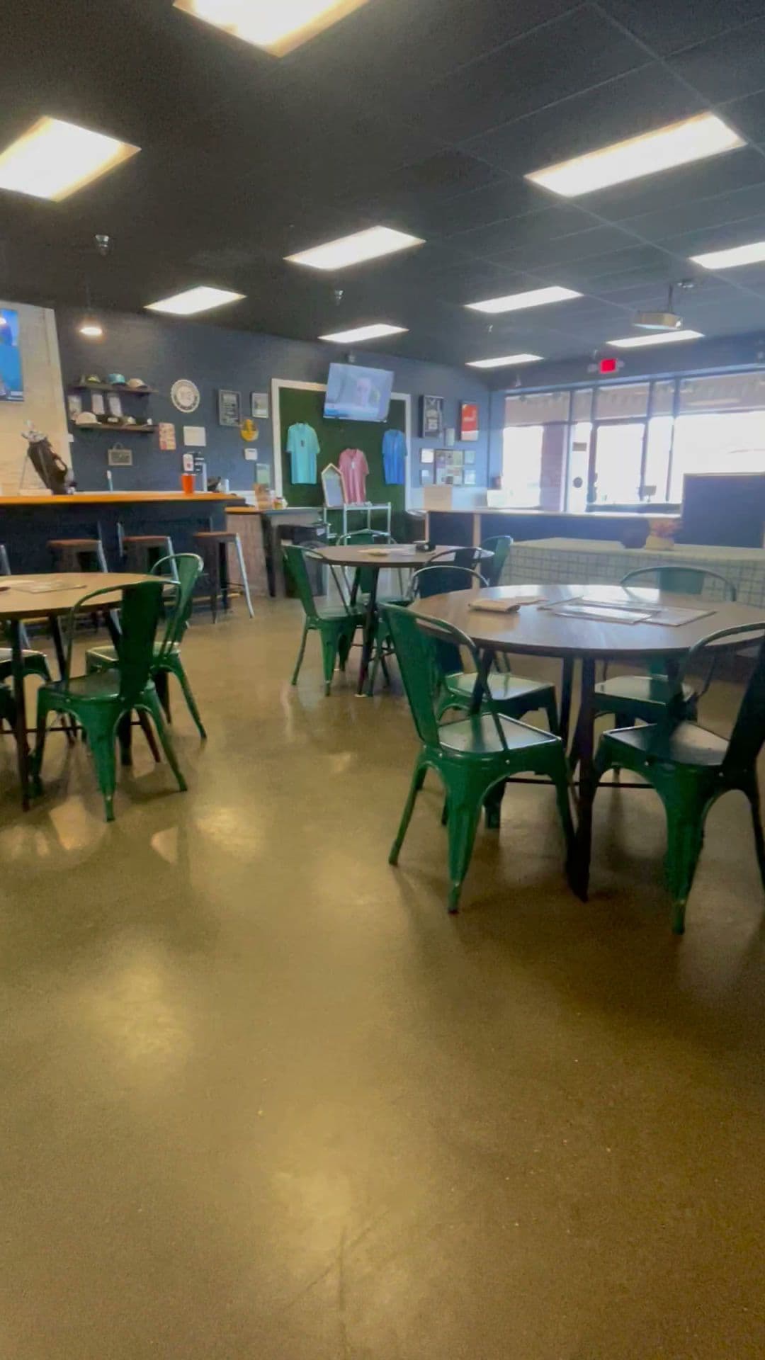 UnderPar Golf Lounge - Image 2