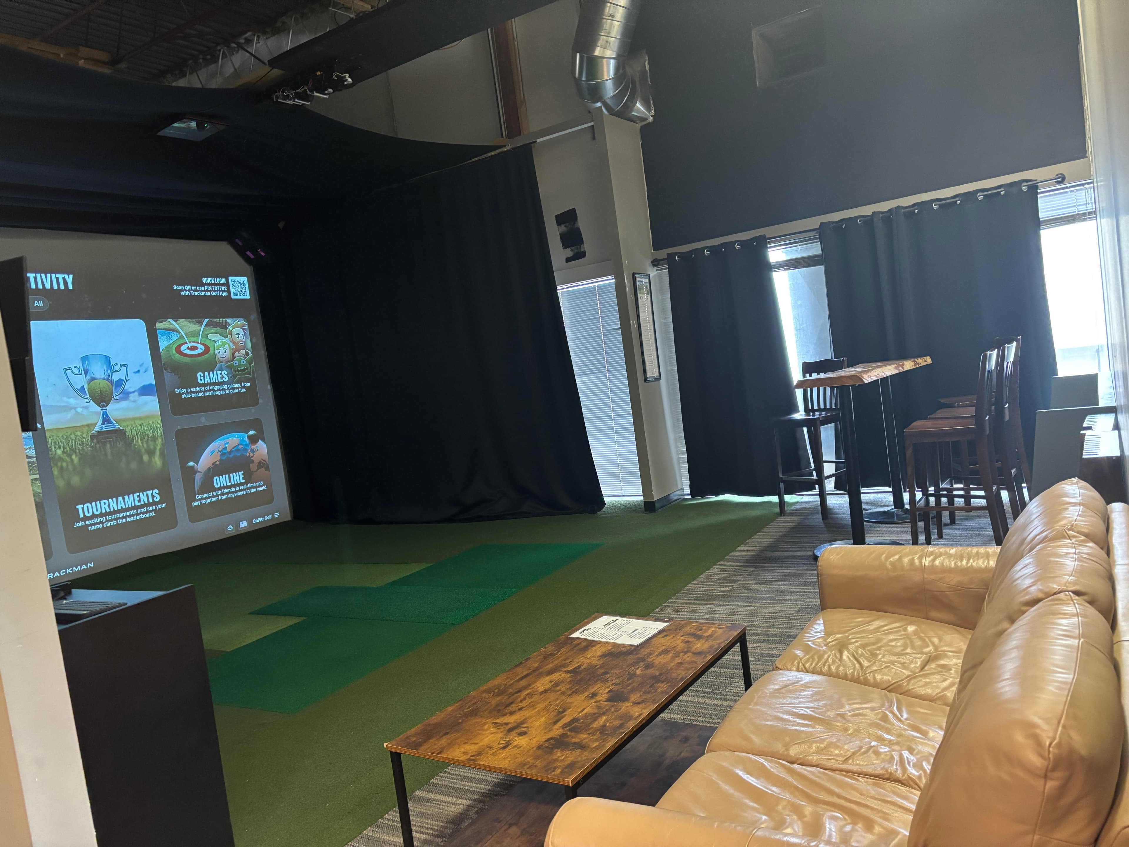 On Par Golf and Lounge - Image 1