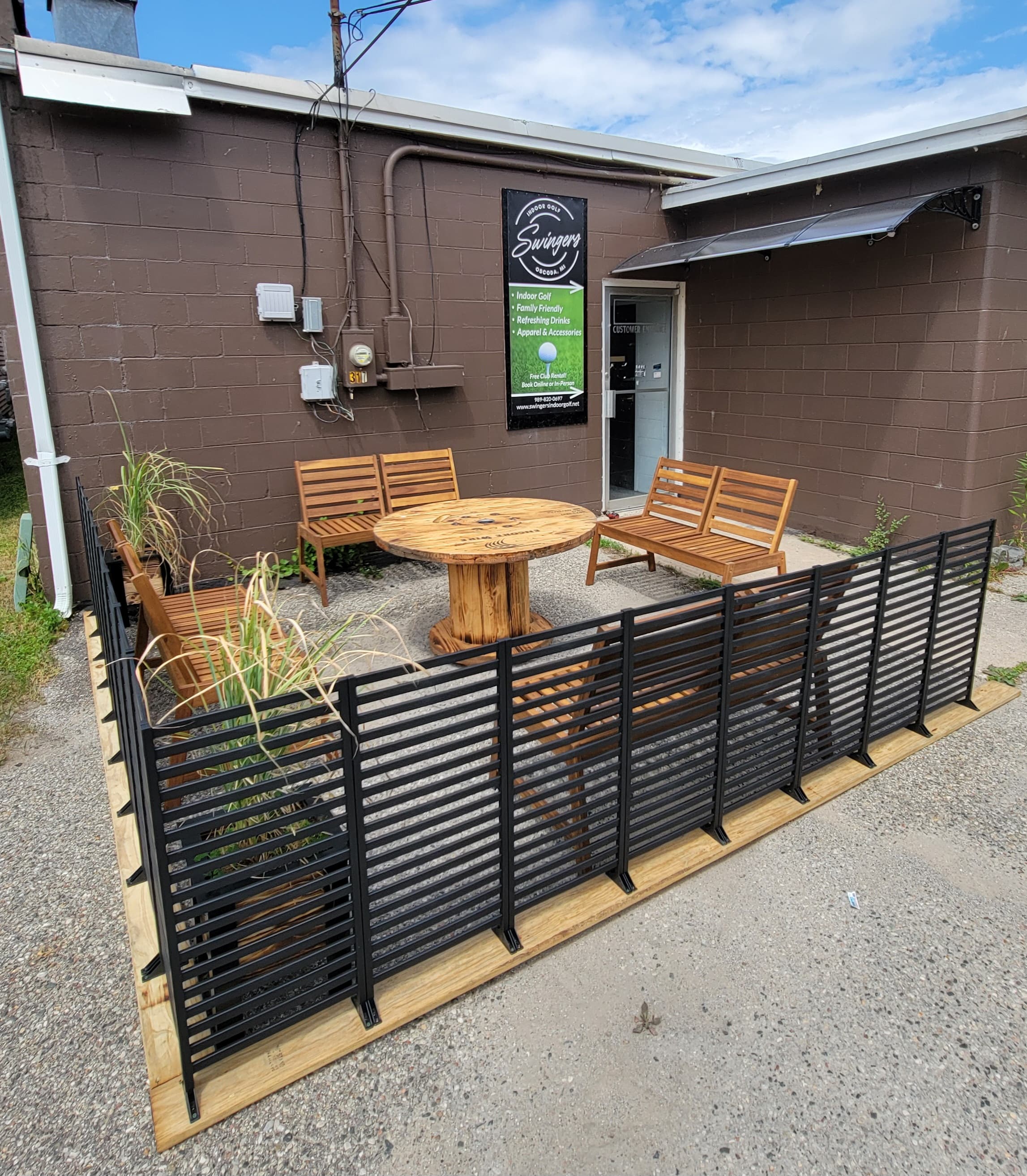 Swingers Indoor Golf - Image 2