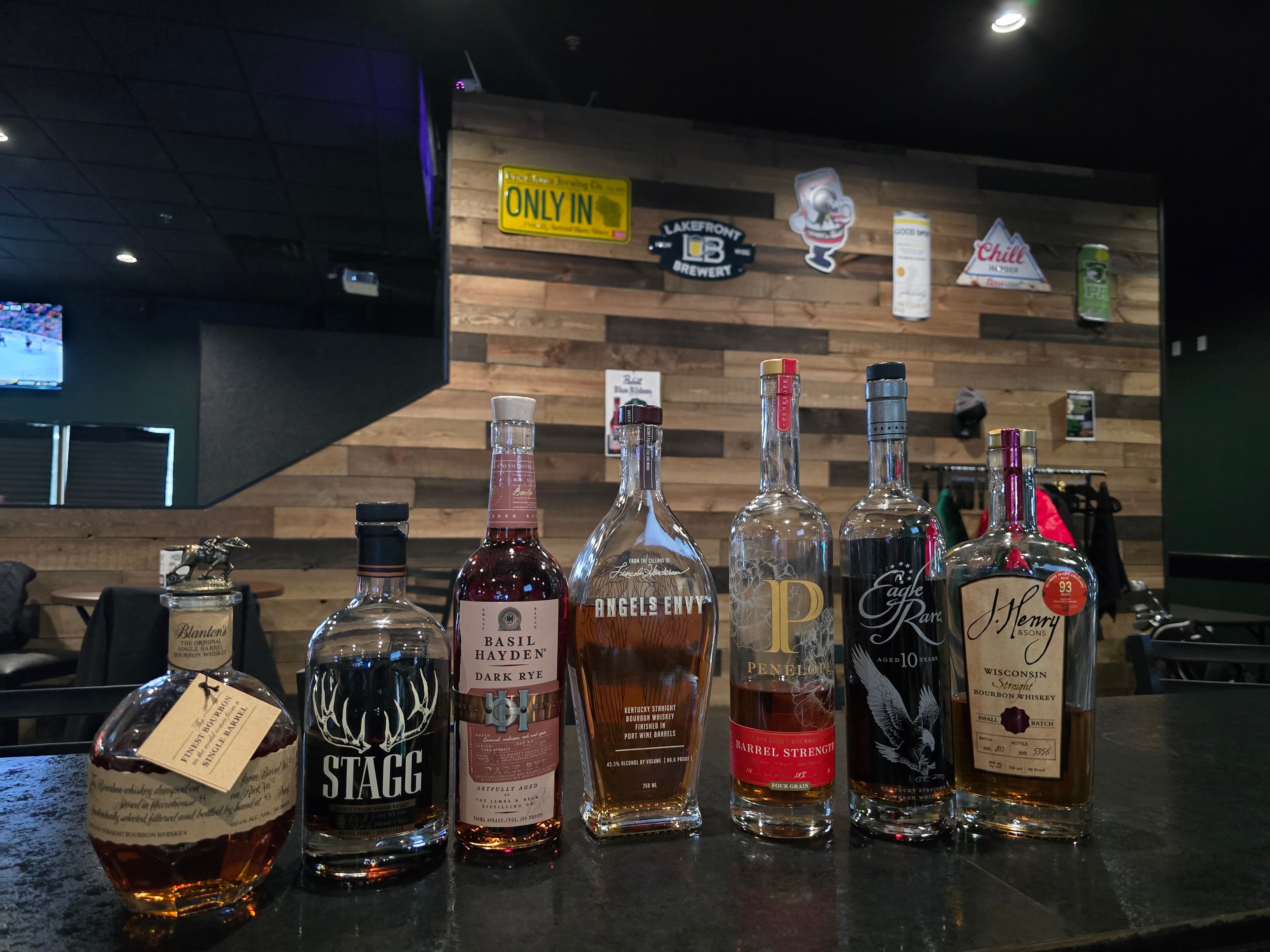 Clubhouse Indoor Golf & Sports Bar - Image 6