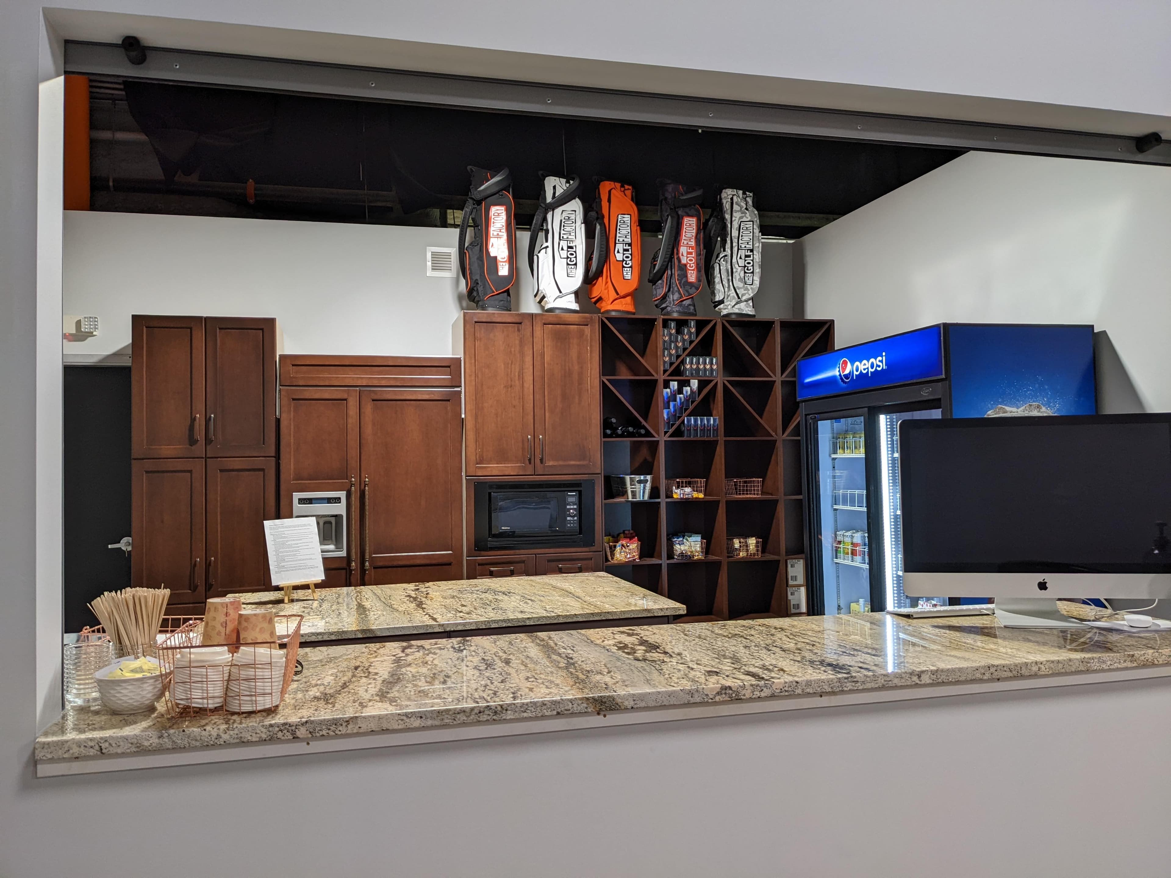 THE GOLF FACTORY - Image 7