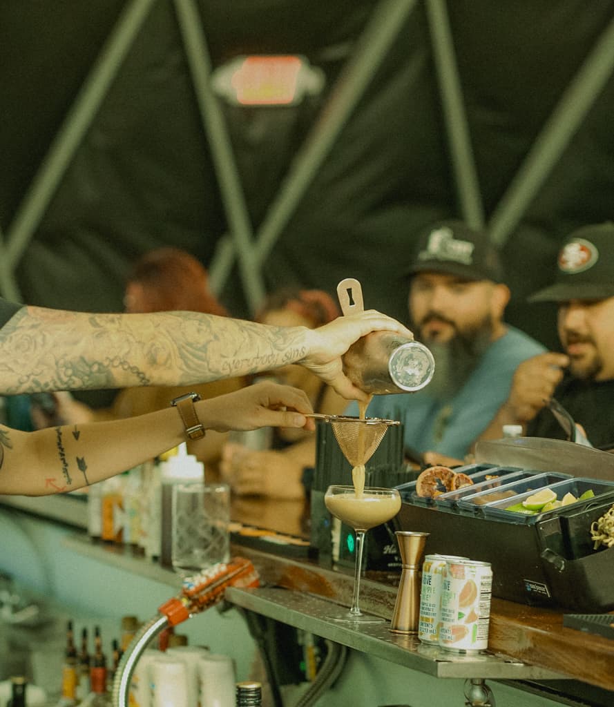 Mulligans Sports Bar & Golf Club - Image 8