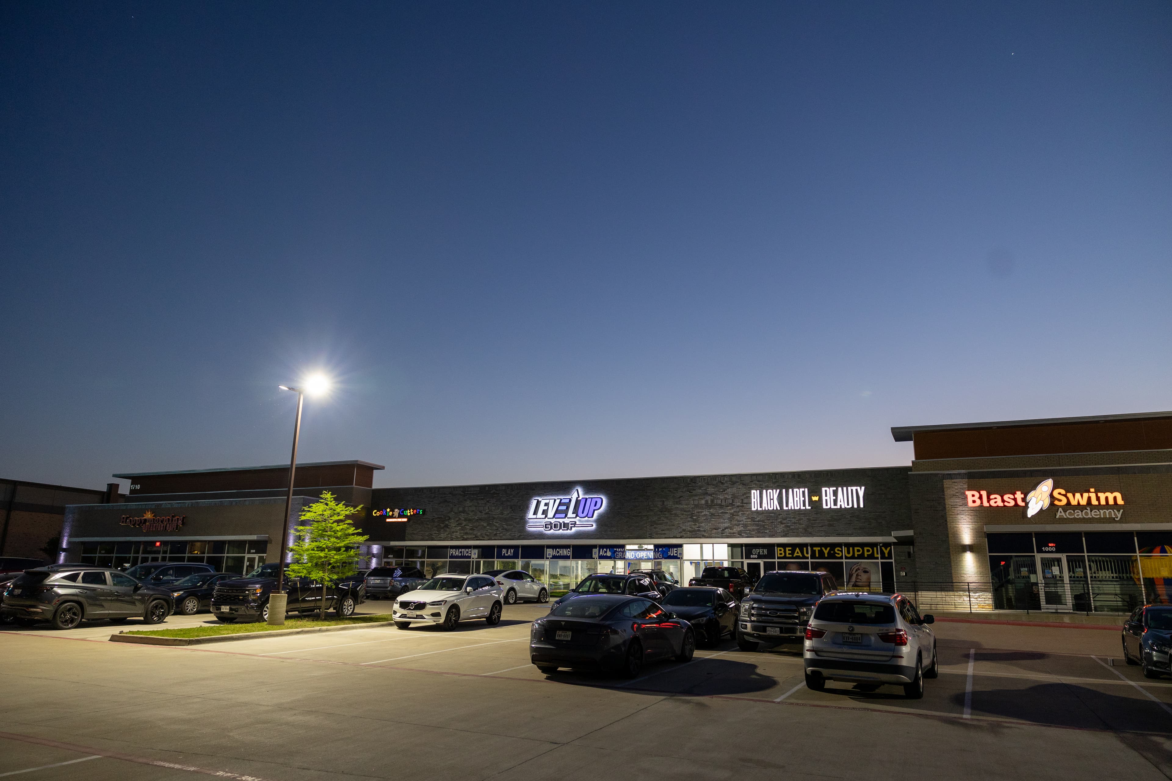 Level Up Golf - Image 4