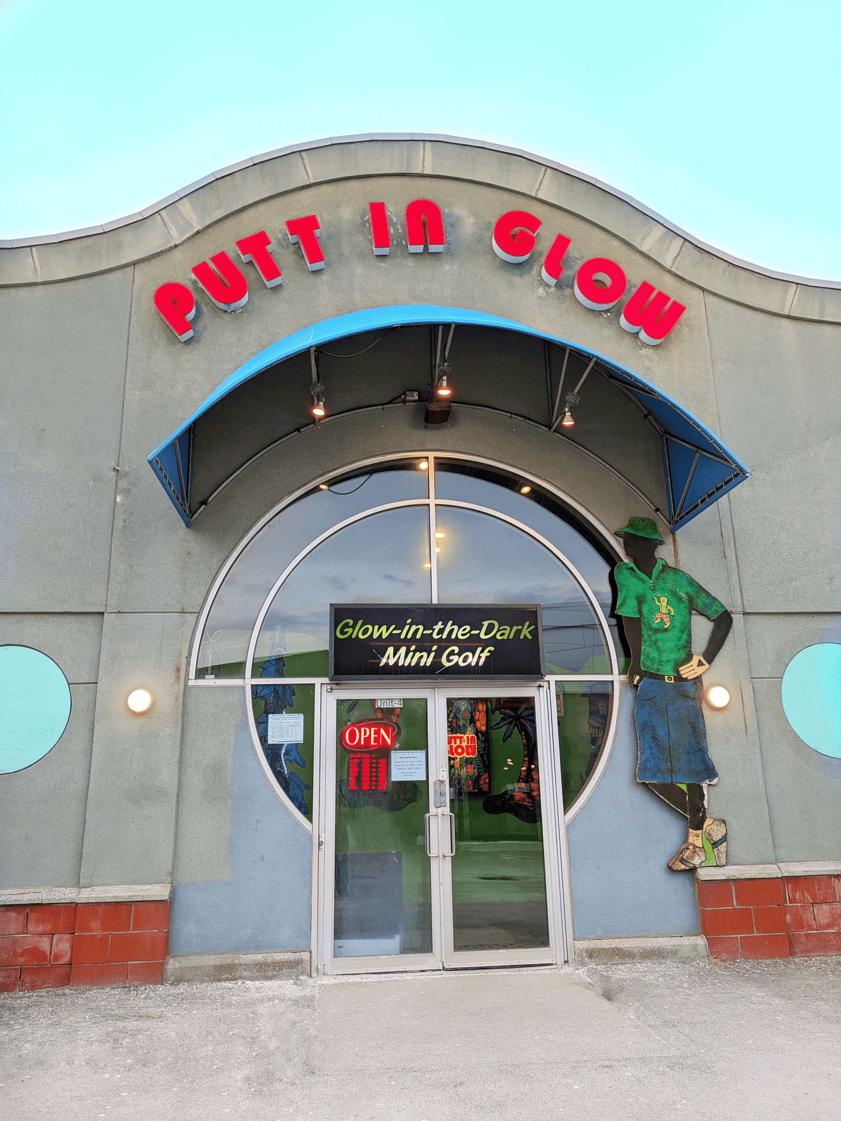 Putt In Glow - Image 1