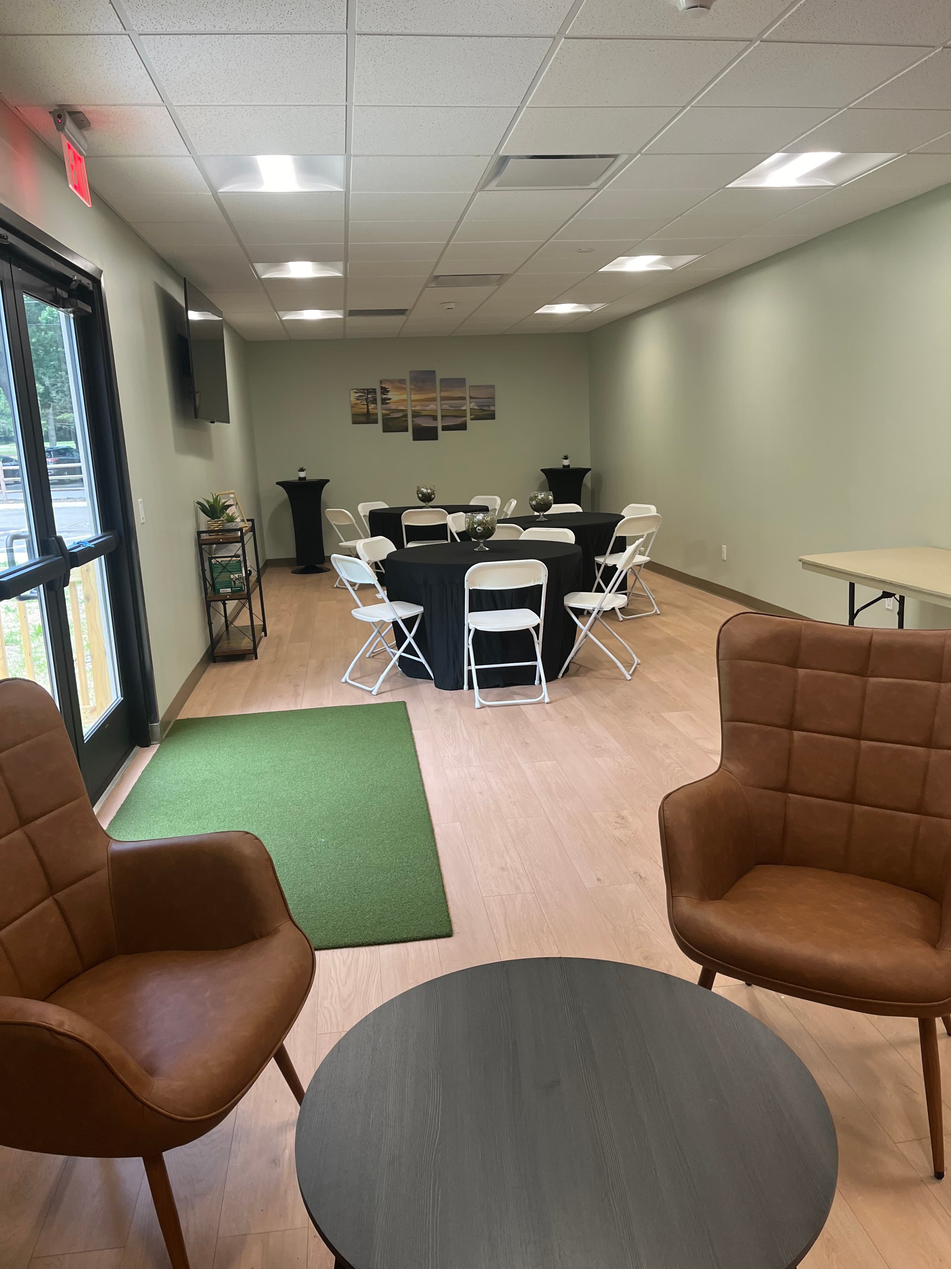 The 10th Hole - Image 3