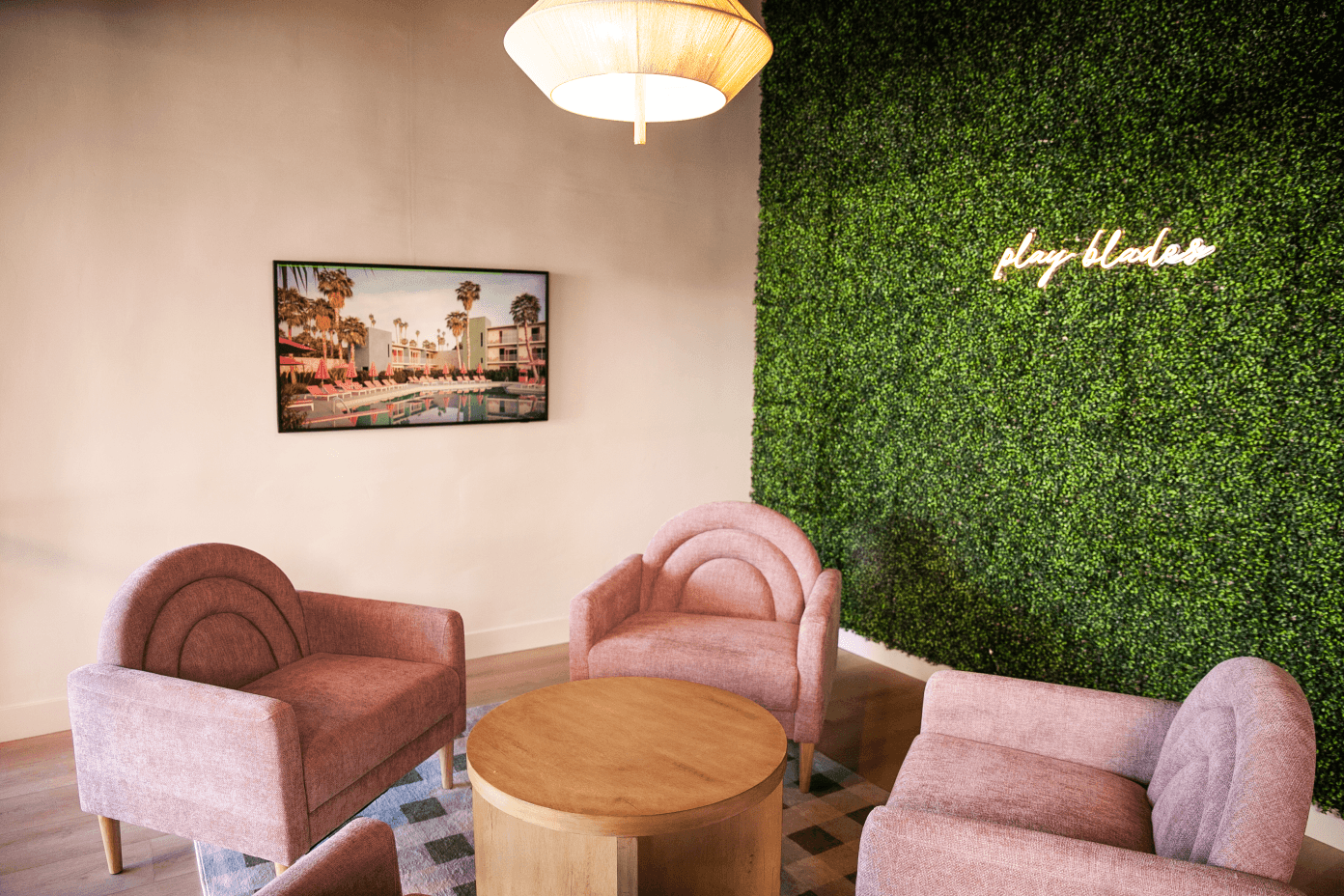 Blades Golf Lounge - Image 6