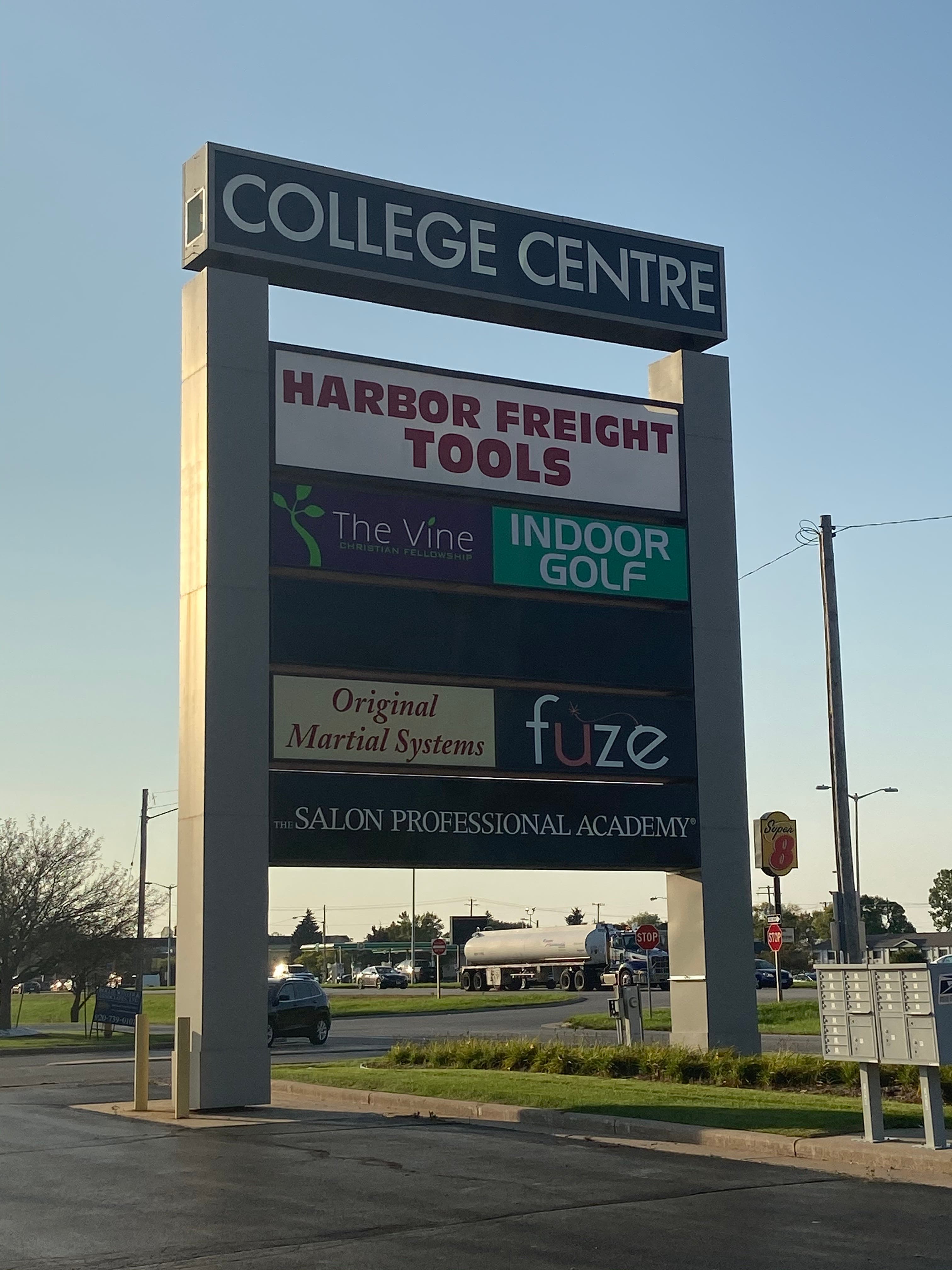 Appleton Indoor Golf - Image 5