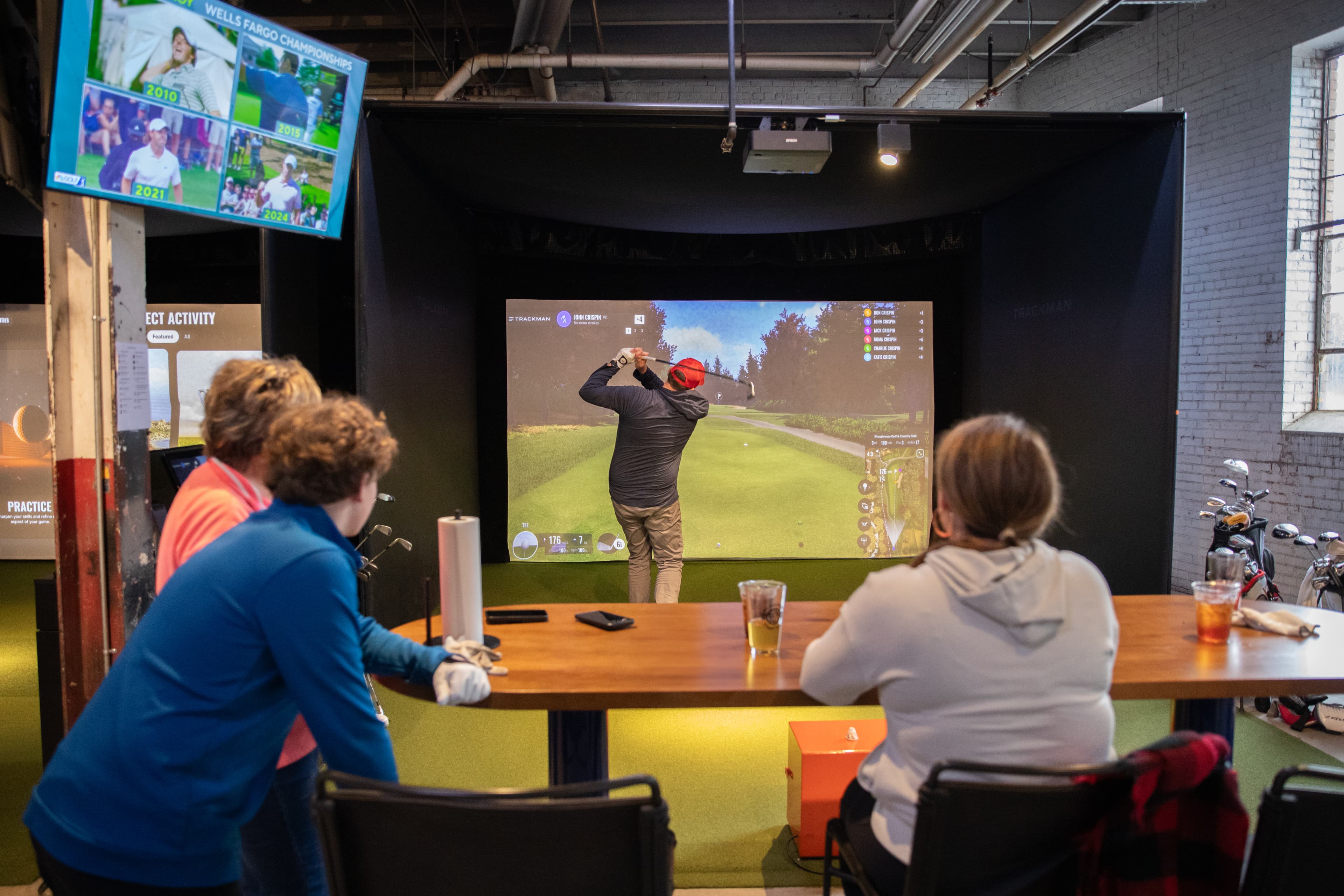 Streaking Birdies - Image 1