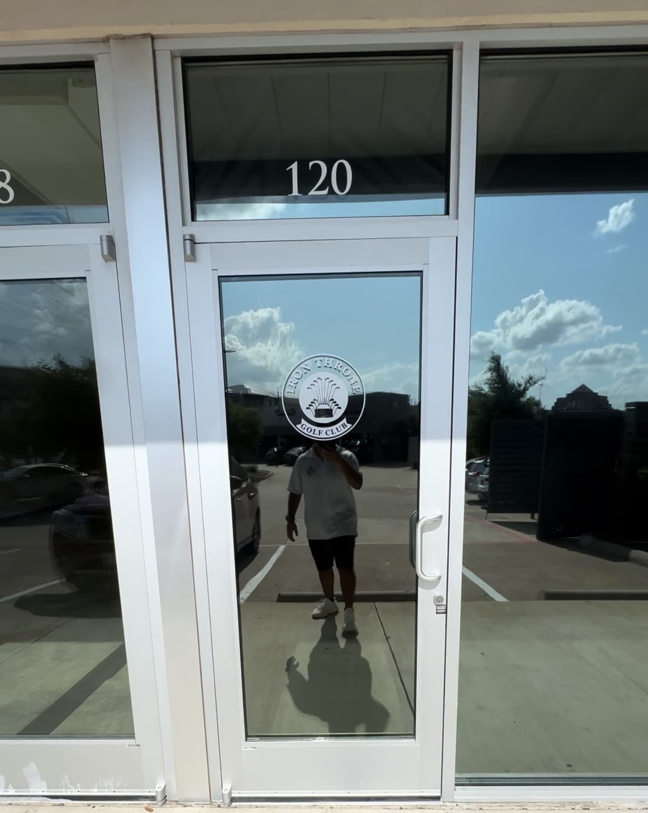 Iron Throne Indoor Golf Club - Image 8