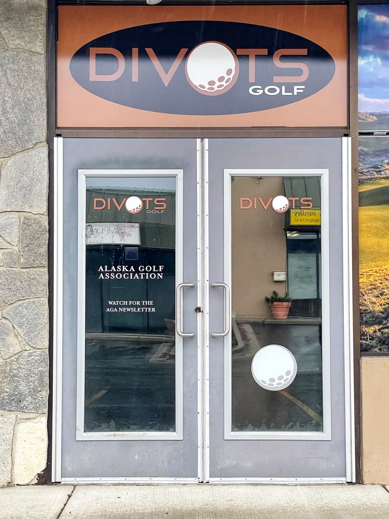 Alaska Sim 72 Golf (previously Divots Golf Anchorage) - Image 10