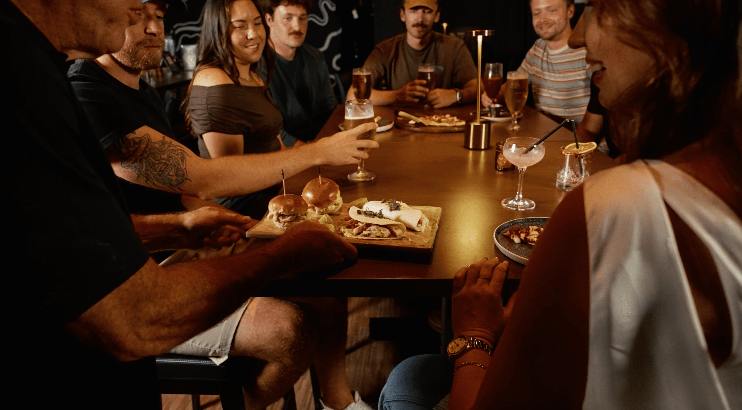 Players Indoor Golf & Sports Bar - Image 1