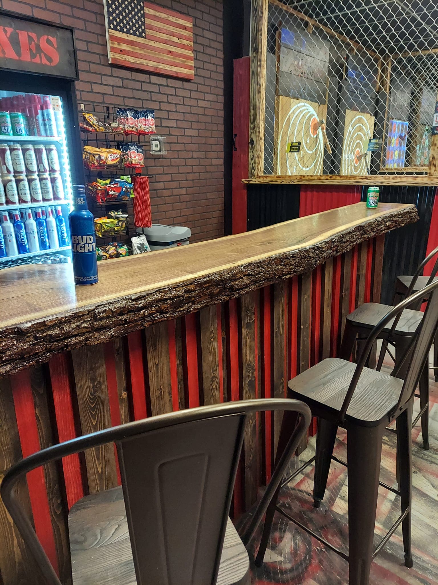 Sappy Axes - Axe Throwing and Indoor Golf - Image 3