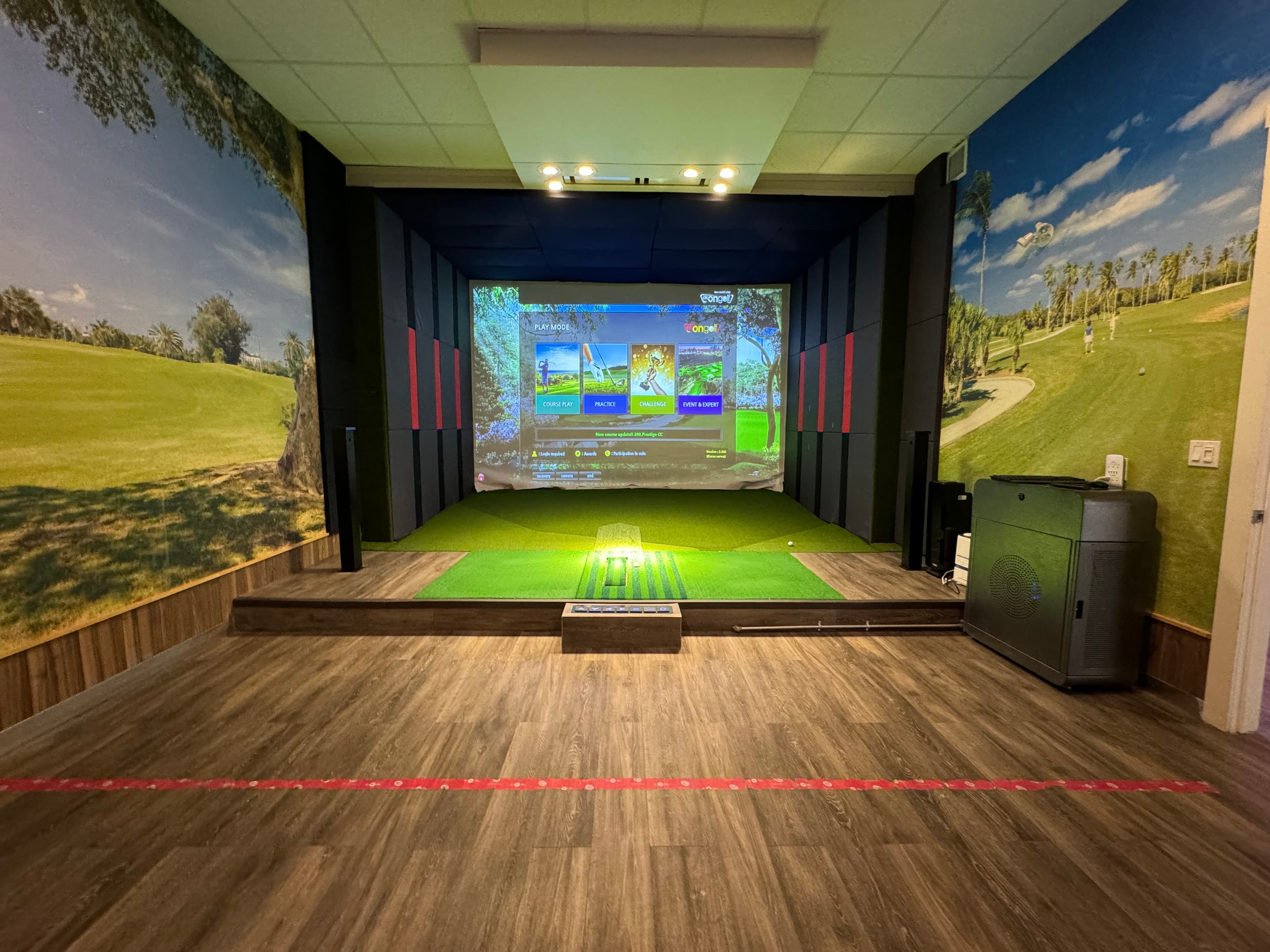 Sportech Indoor Golf - Image 1