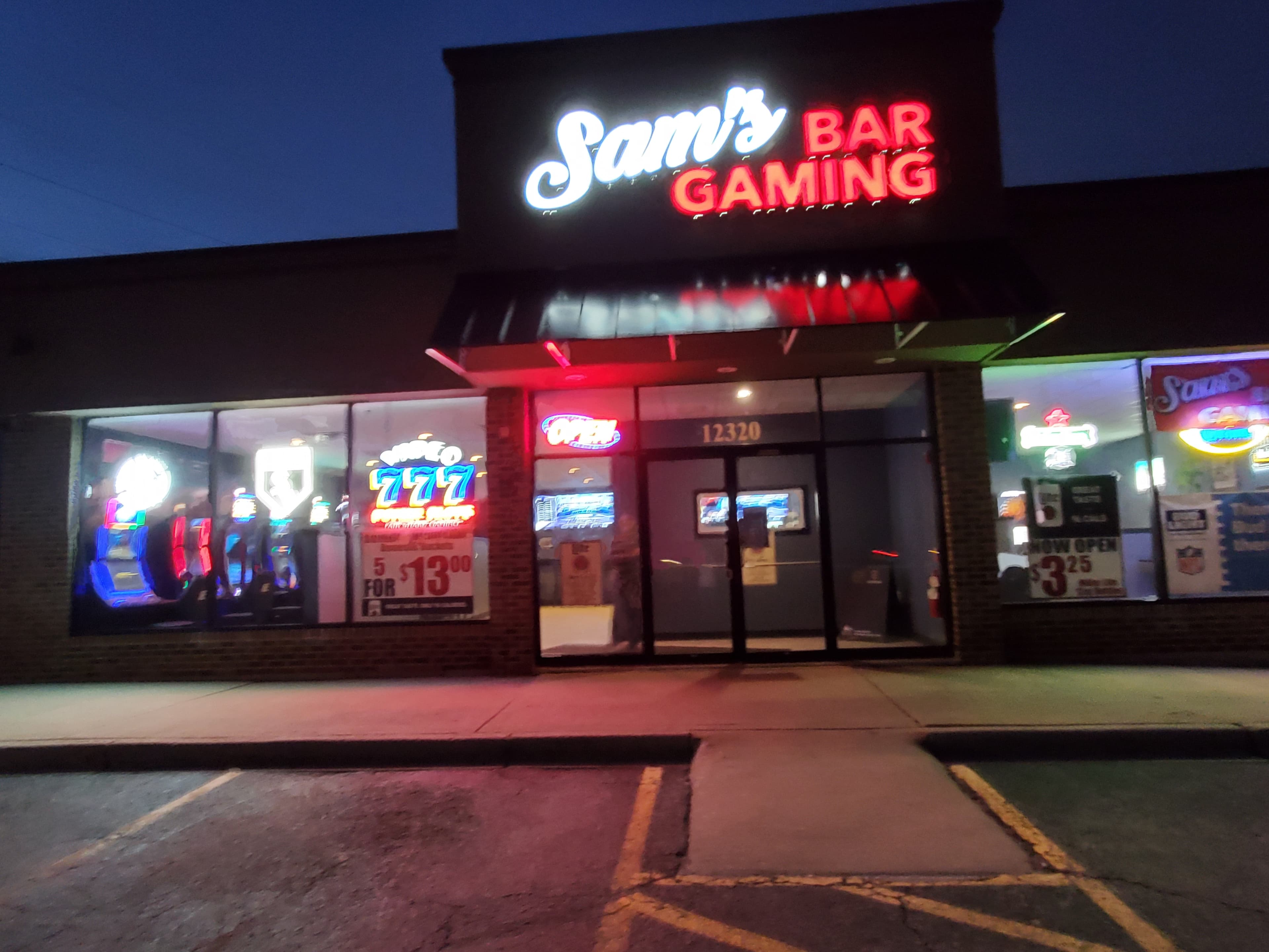 Sam's Bar & Gaming (+Golf) - Image 4