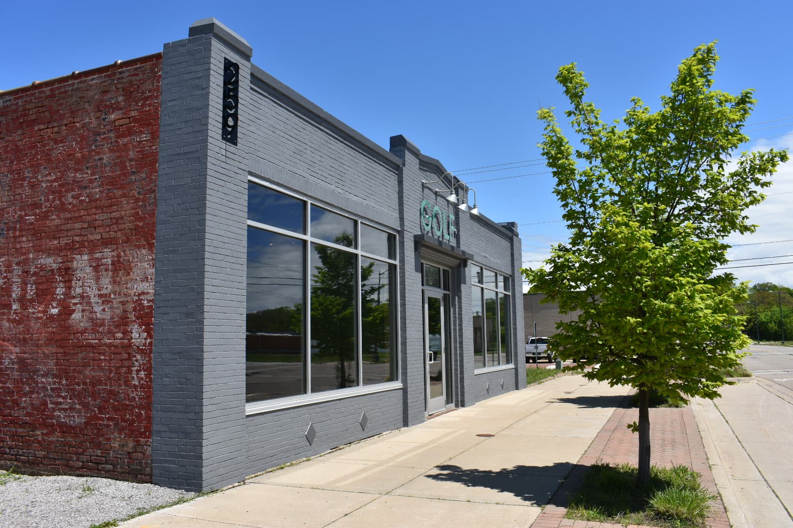 Pipestone Indoor Country Club - Image 3
