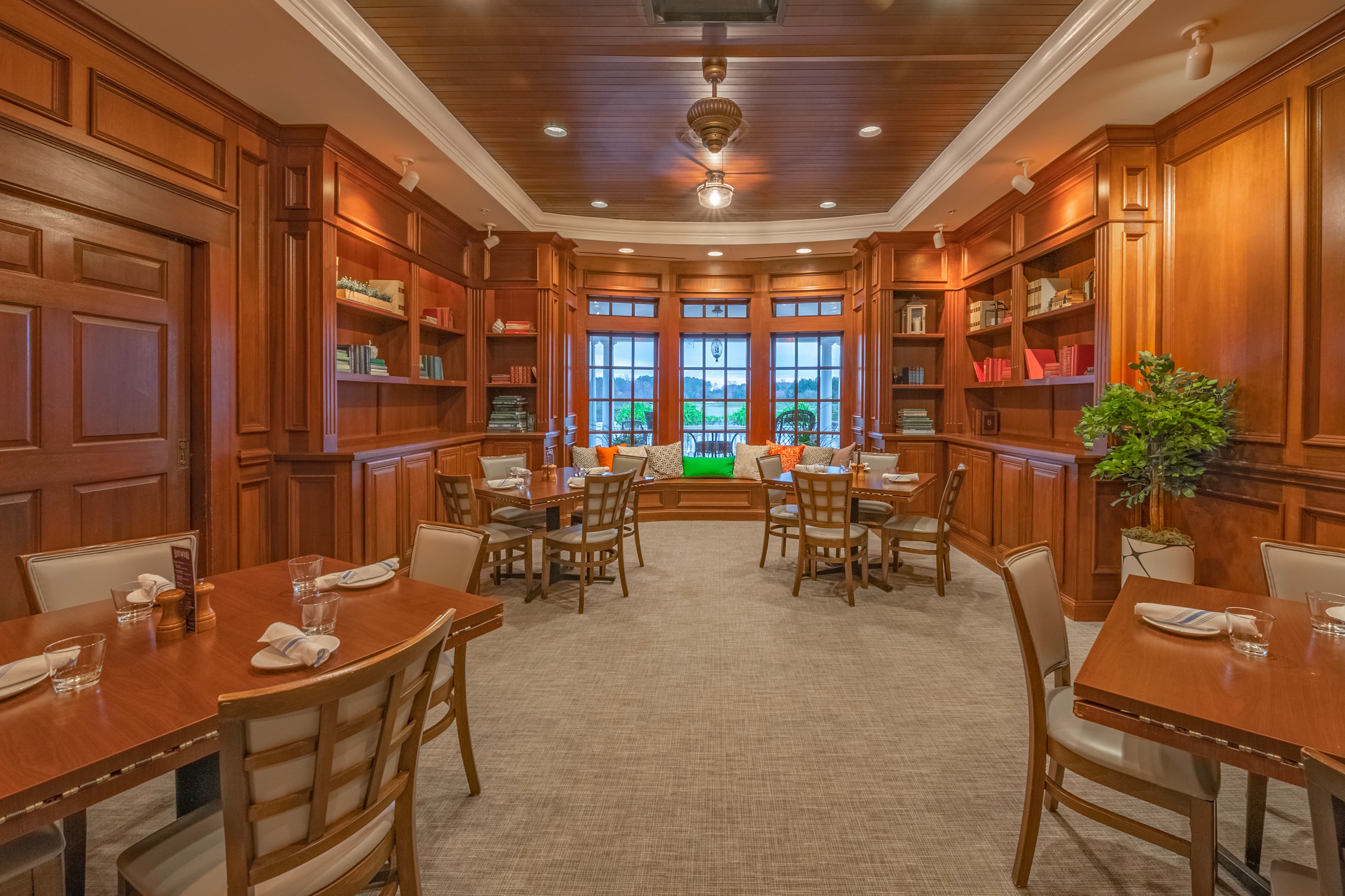 Baywood Clubhouse Restaurant - Image 10