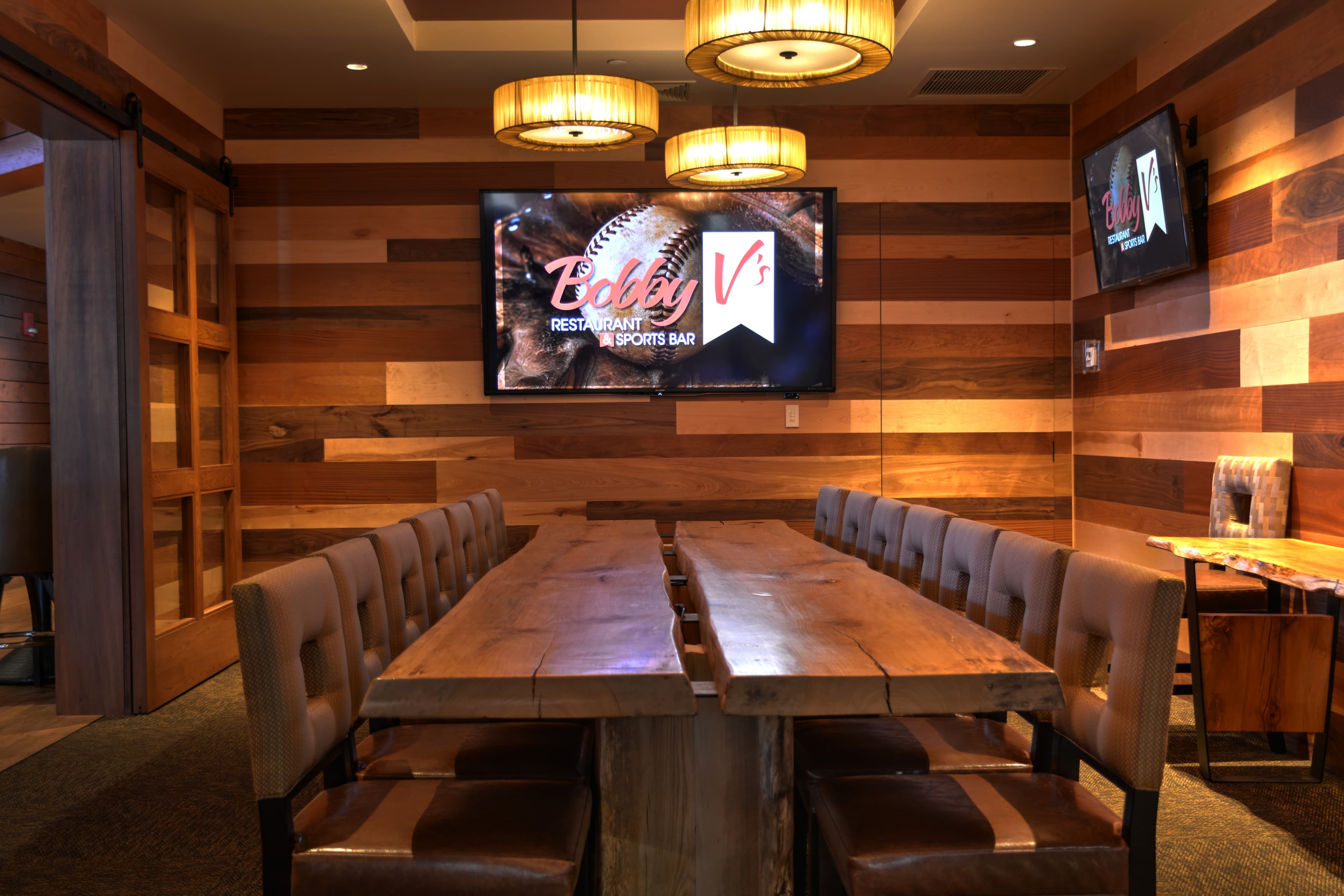 Bobby V's Restaurant and Sports Bar - Image 9