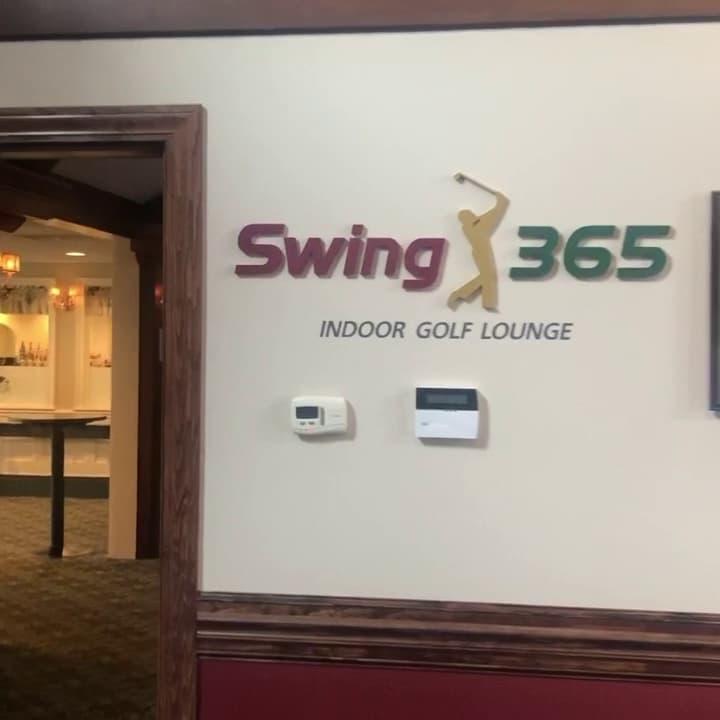 Swing 365 Indoor Golf Lounge - Image 7