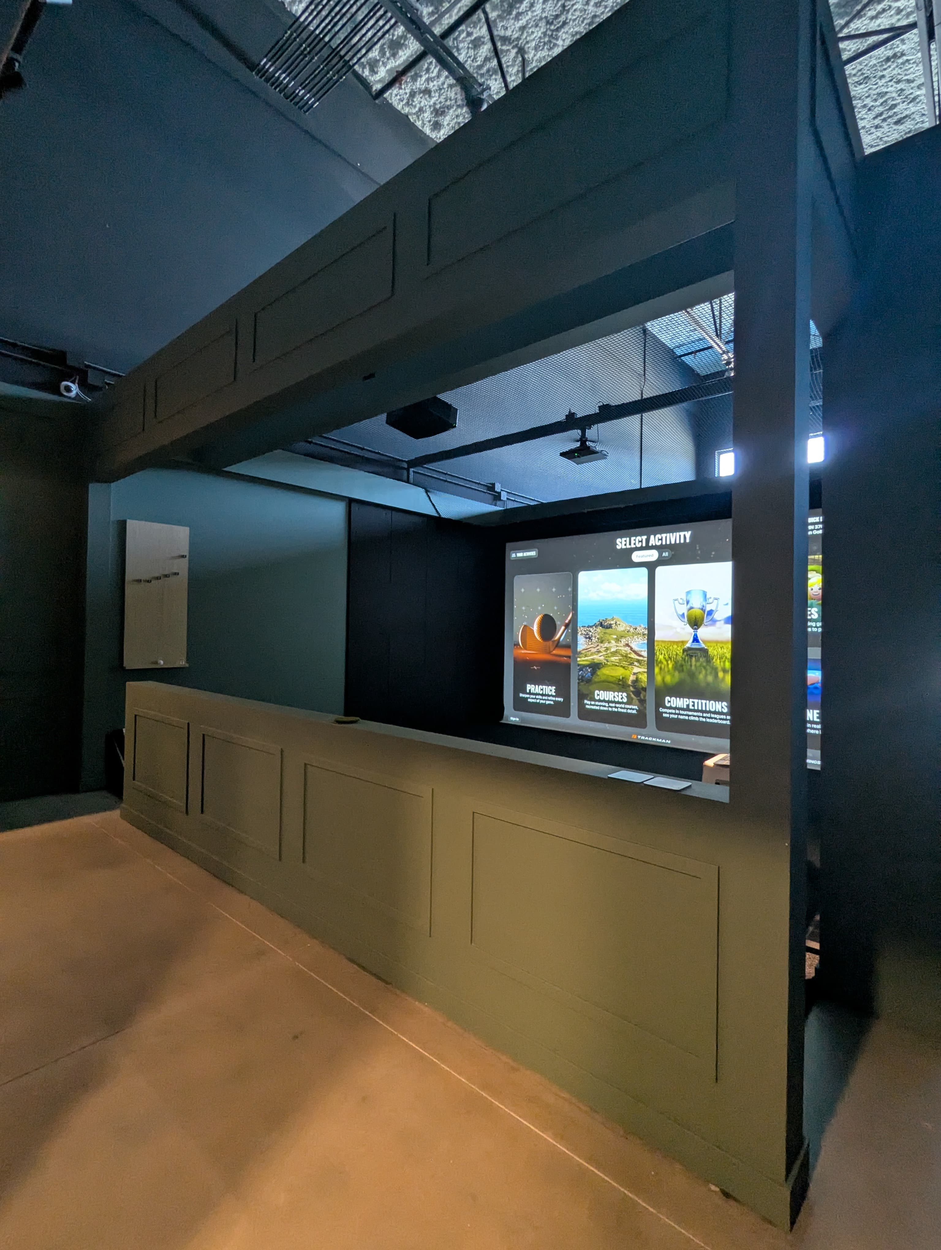 SWINGS Indoor Golf - Image 7