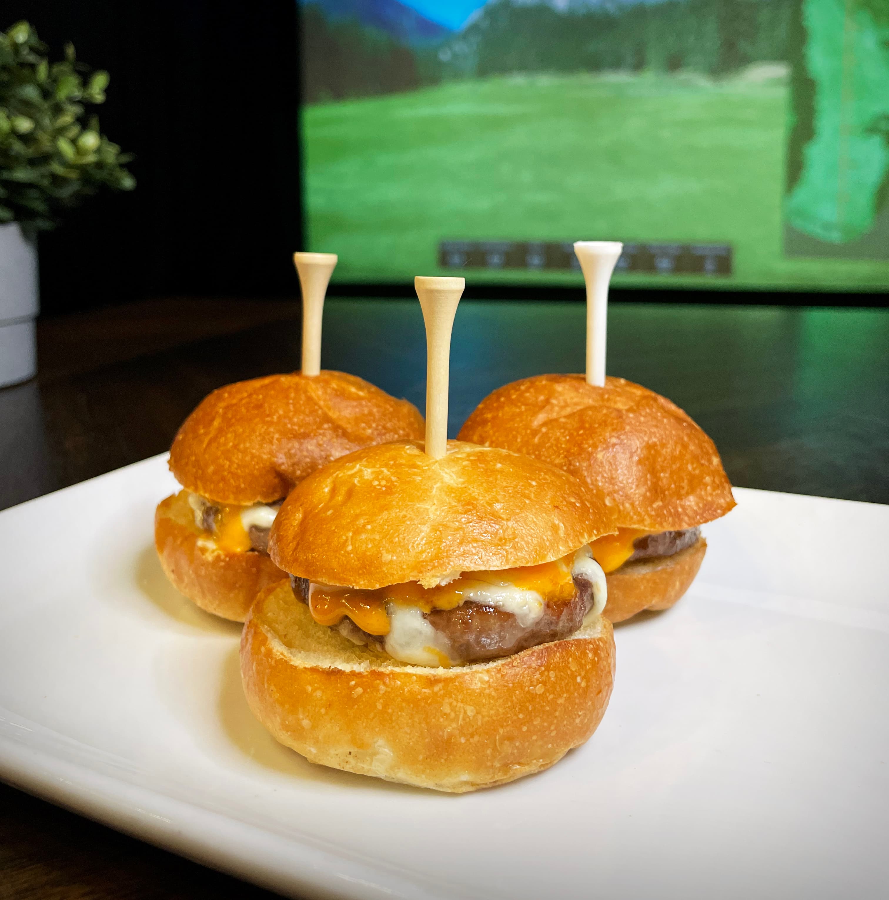 North Swing Golf Lounge - Image 10