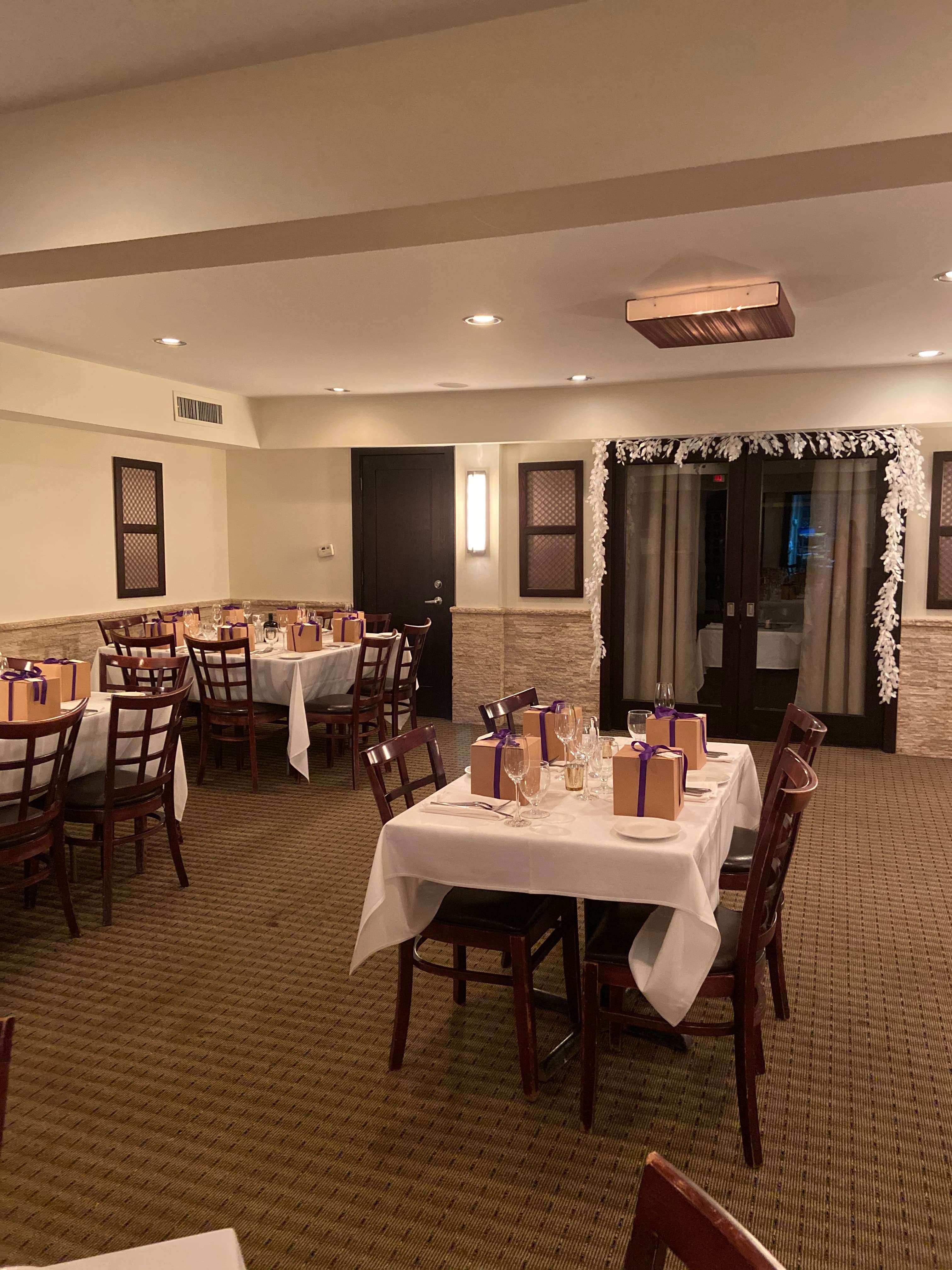 Cafe Lucci - Image 1