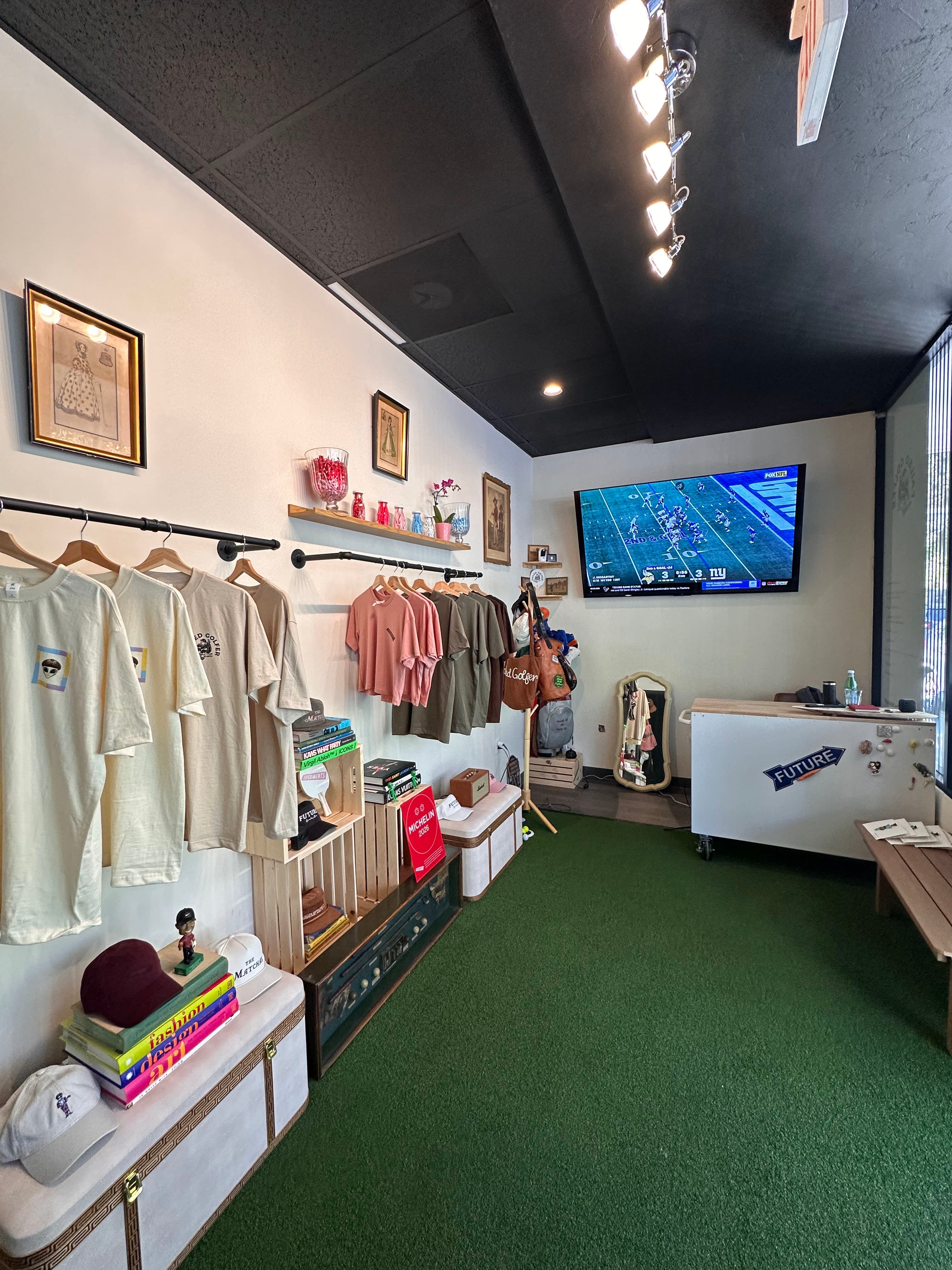 Future Country Club - Image 9