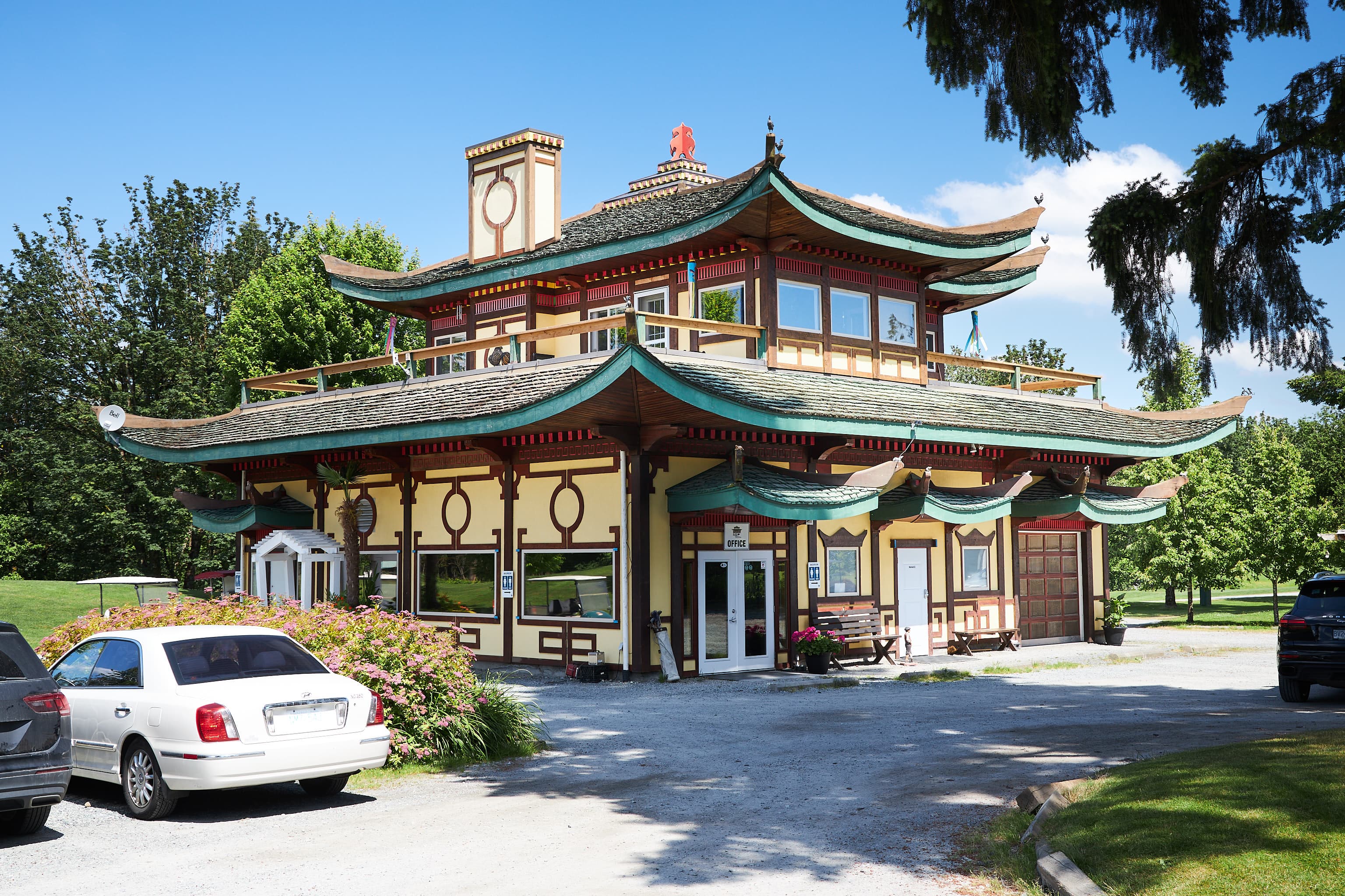 GreenTee Country Club Langley - Image 10