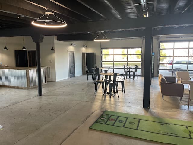 Penn Club on 2nd - Image 2