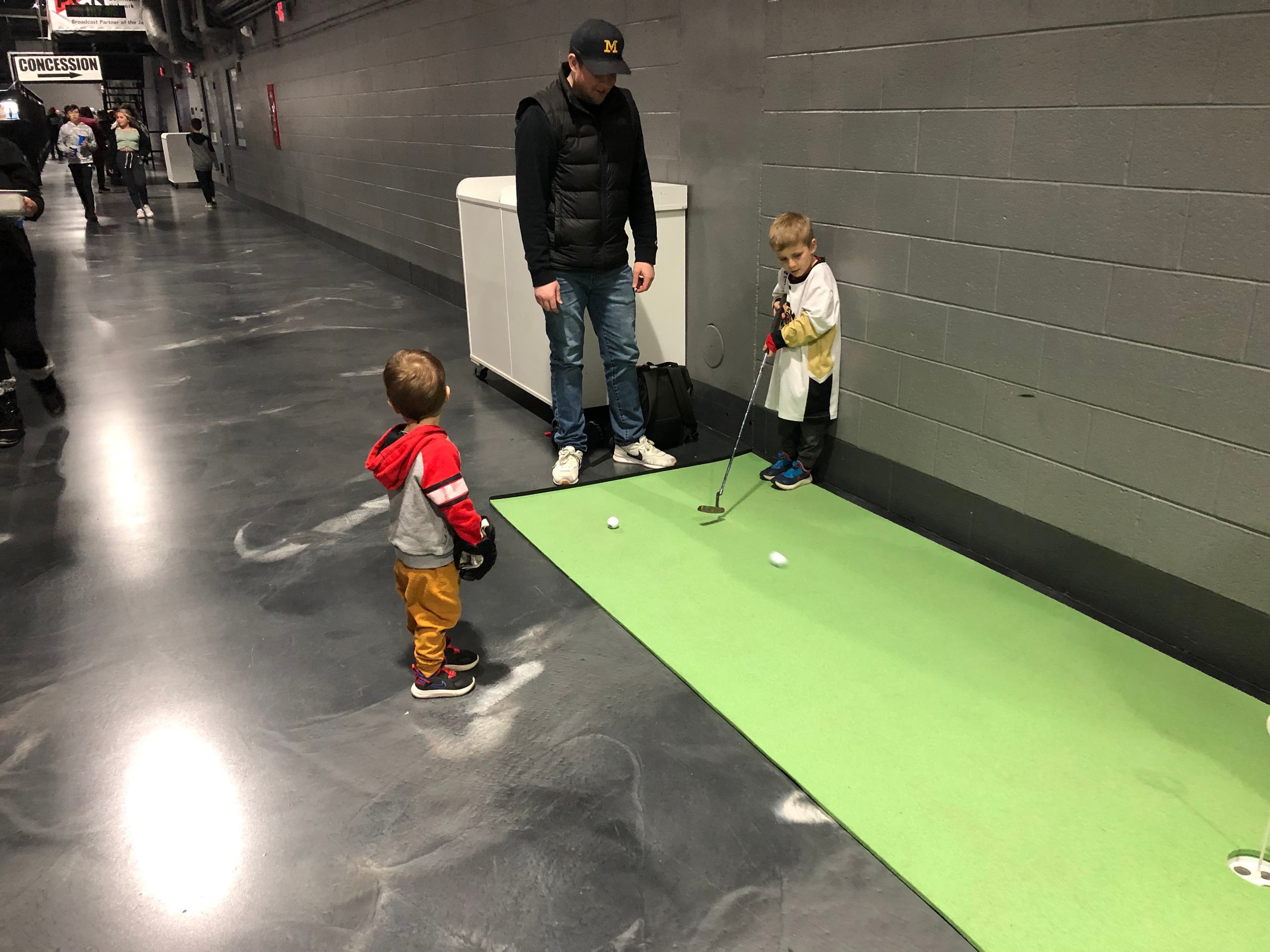 Under Par Golf - Image 3