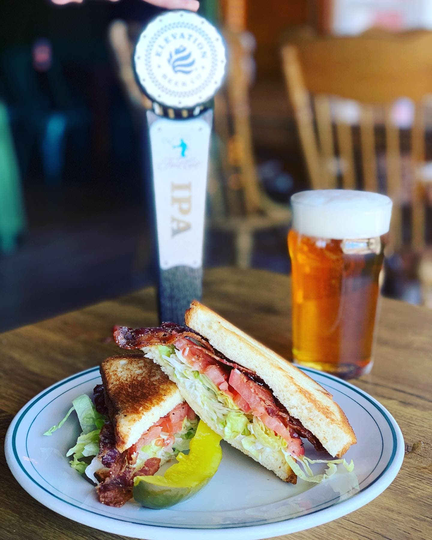 Golf Cabin Bar & Grill - Image 3