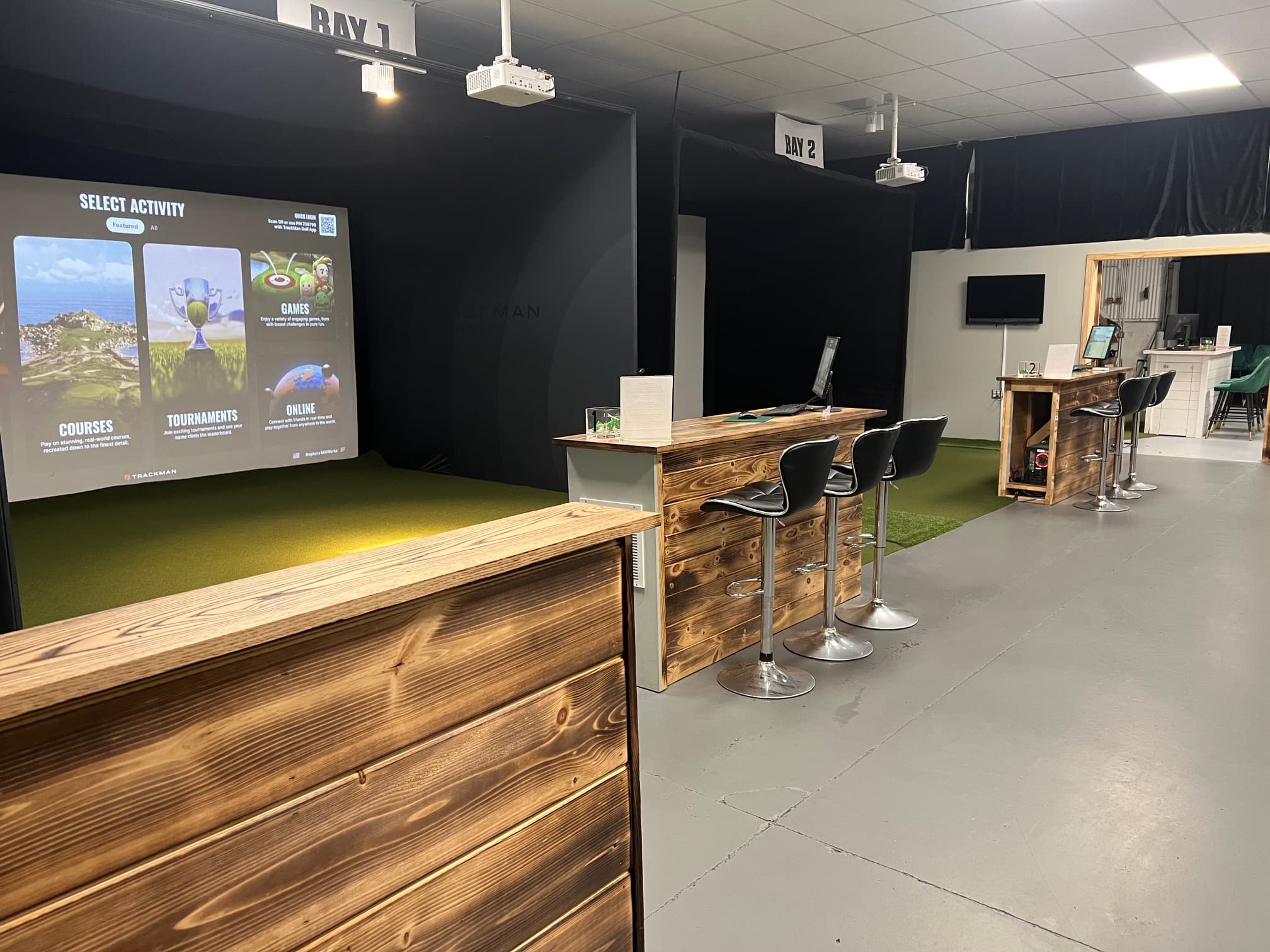 Gopher's Indoor Golf Simulators - Image 5