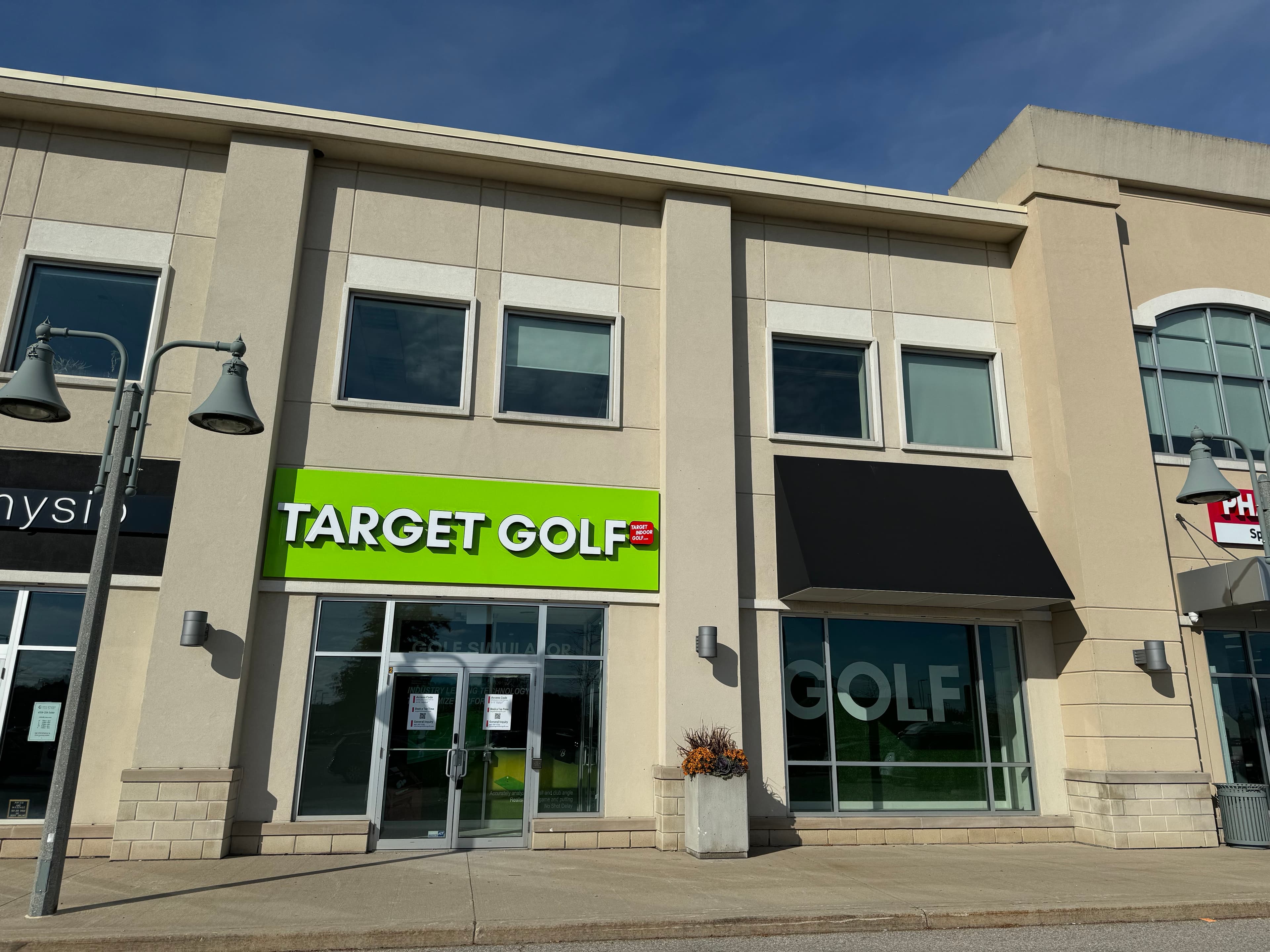 TARGET Indoor Golf - Image 1