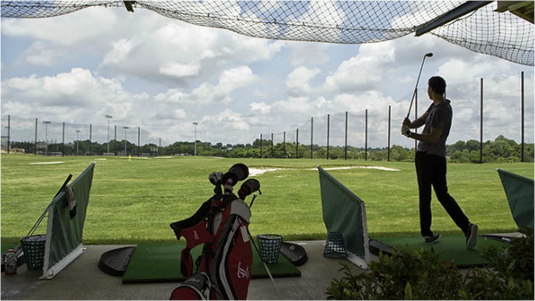 Tee's Golf Center - Image 1